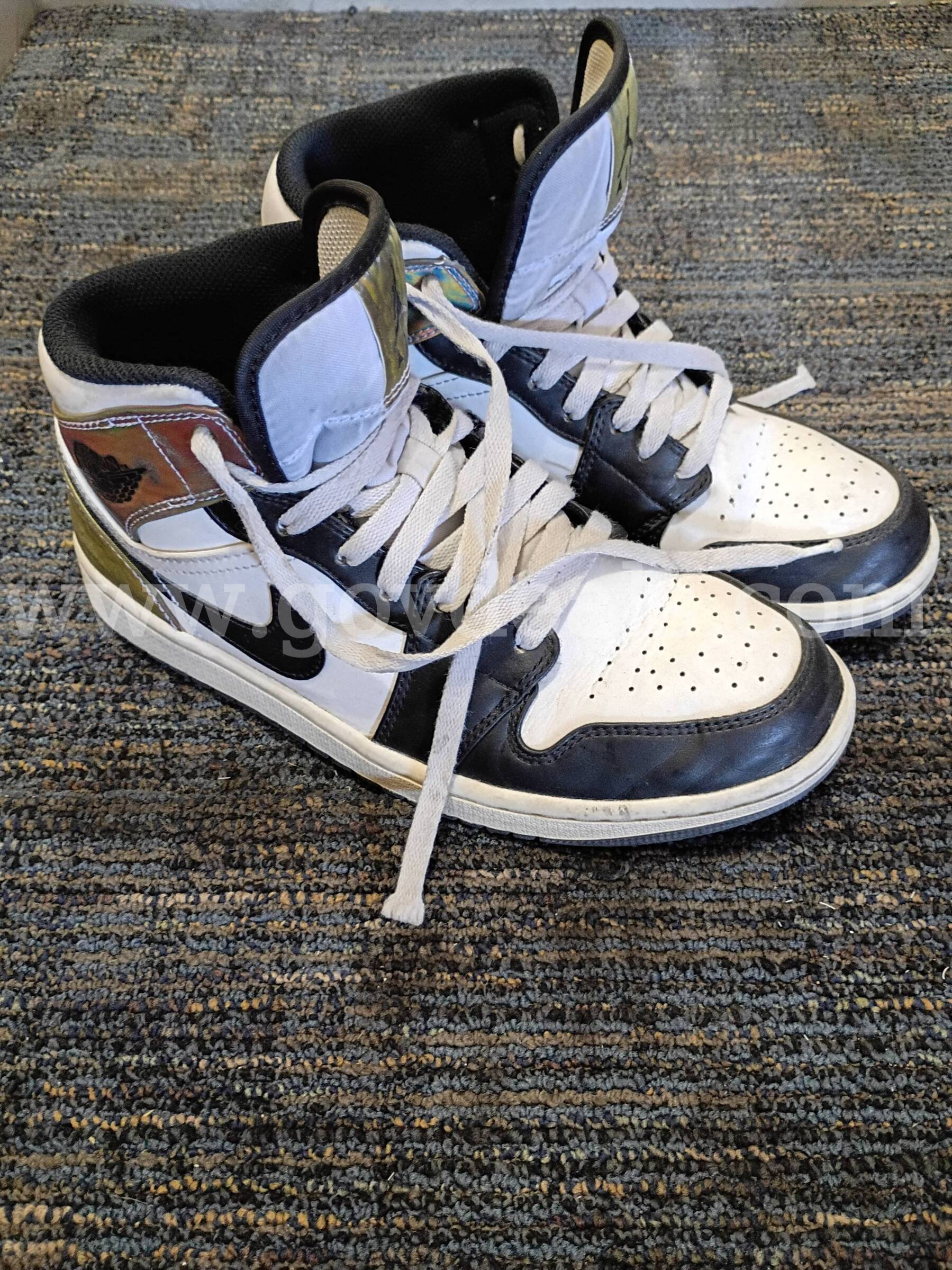 Heat Reactive Air Jordan (Size 8)   Government Surplus Auction - Photo #6