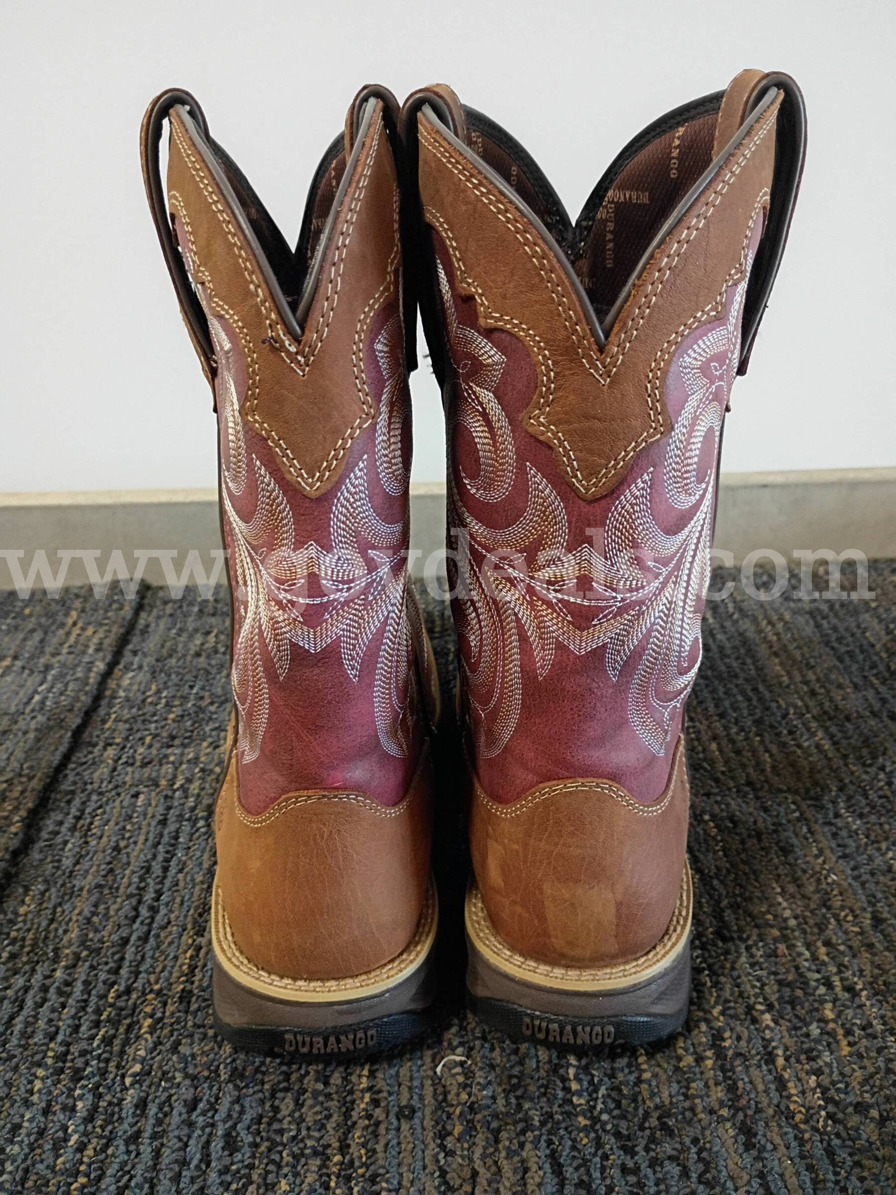 Women's (Barely Worn) Size 9M Boots   Government Surplus Auction - Photo #3