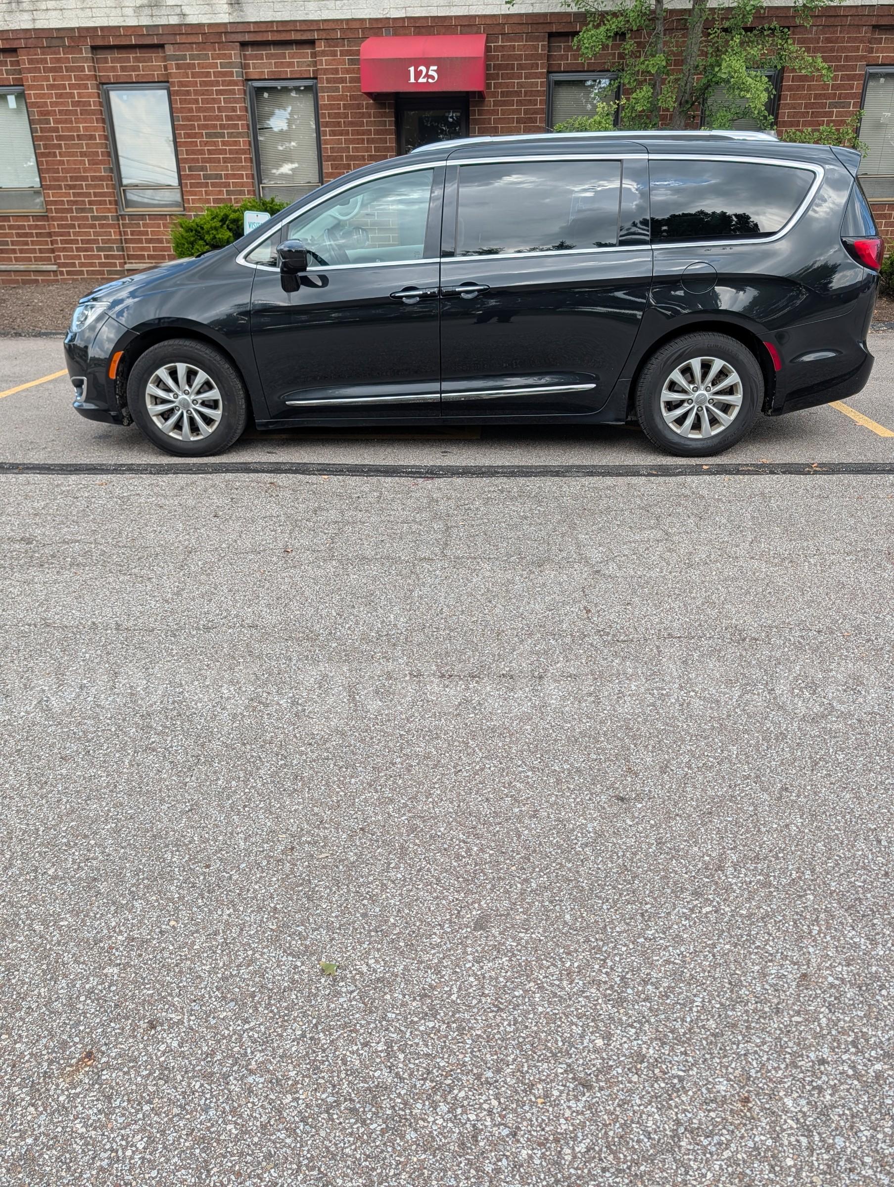 2018 Chrysler Pacifica Chrysler Pacifica Government Surplus Auction - Photo #3