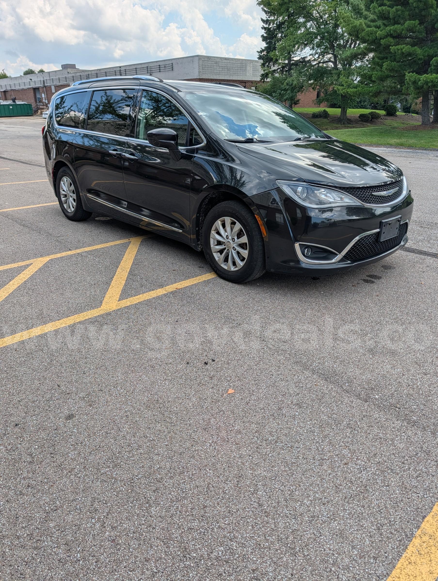 2018 Chrysler Pacifica Chrysler Pacifica Government Surplus Auction - Photo #4