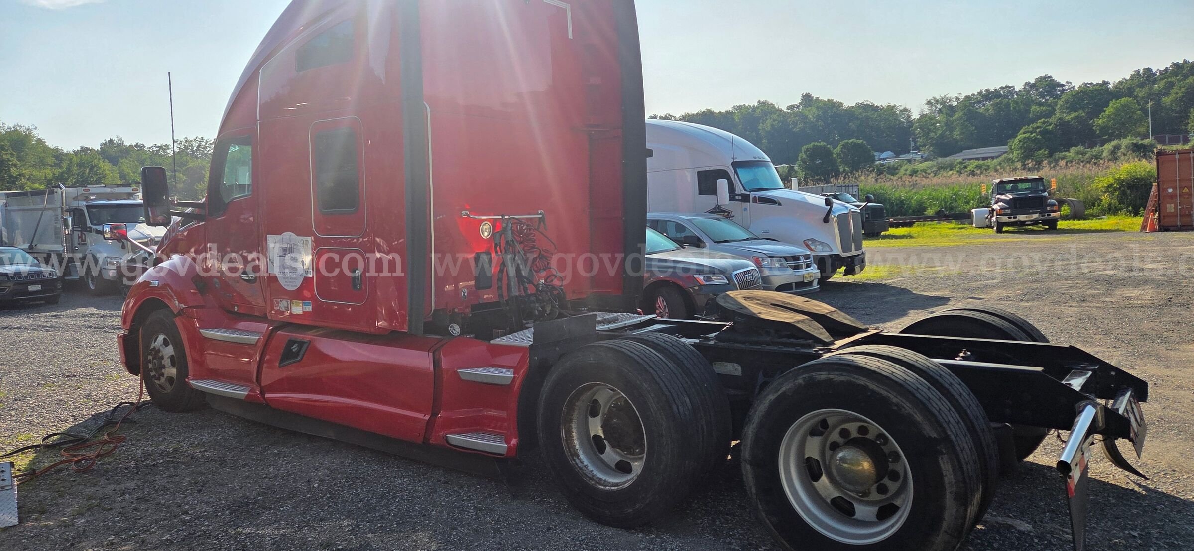 KENWORTH SEMI T680 KENWORTH T680 Government Surplus Auction - Photo #3