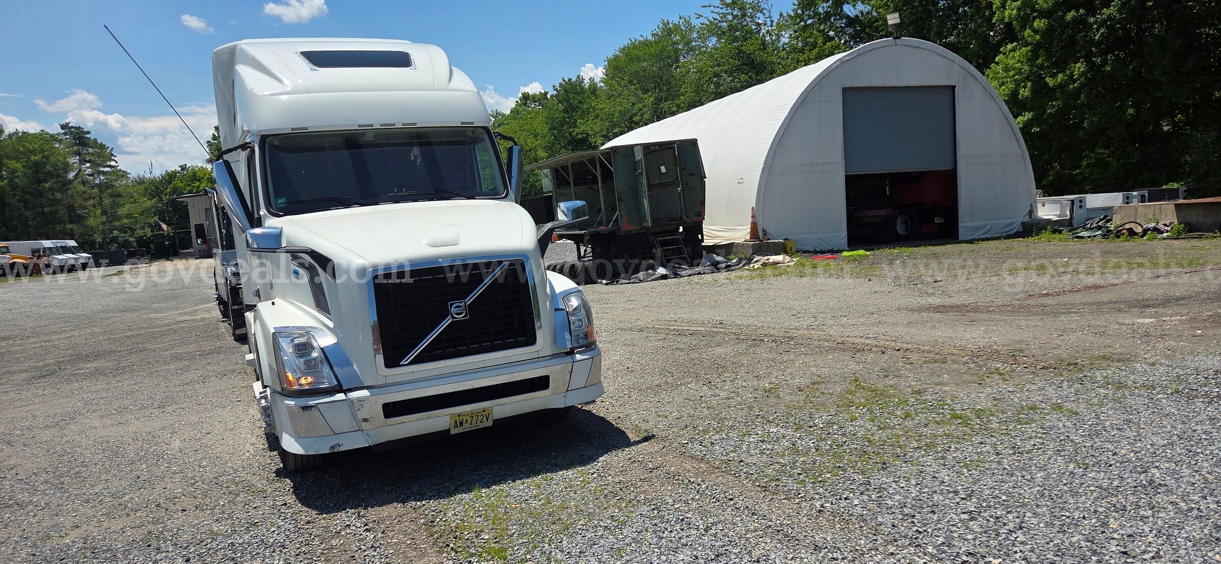 2013 Volvo VNL Volvo VNL Government Surplus Auction - Photo #2