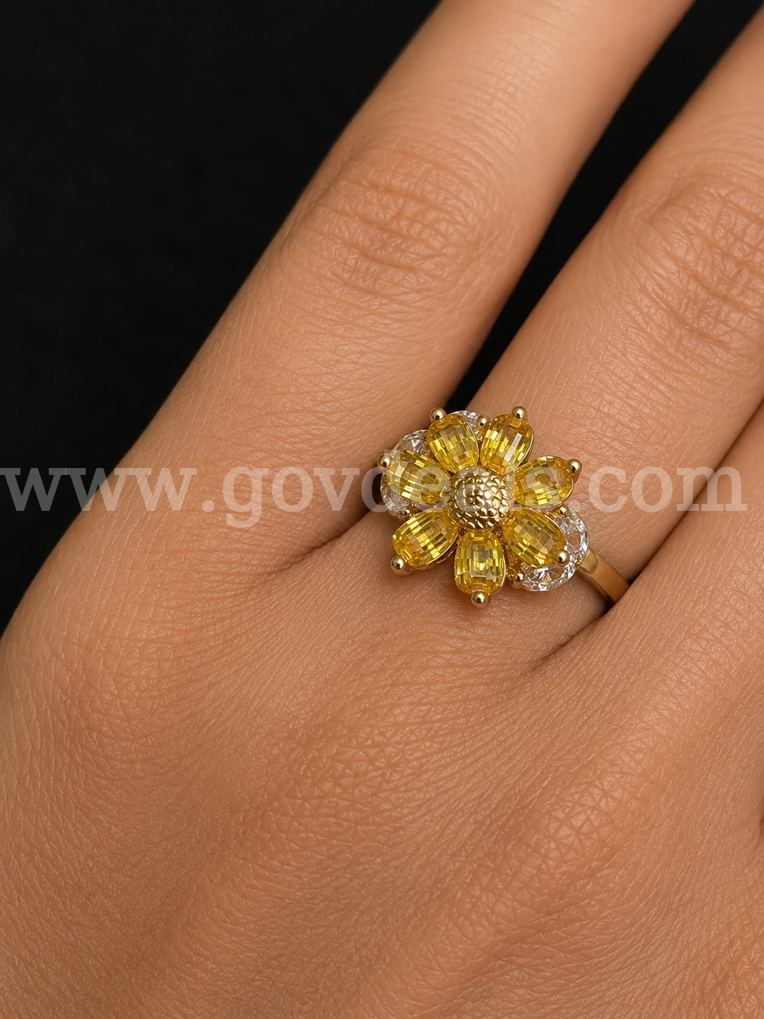 Size 5, Ladies Sun Flower Ring, Real 24k Gold Filled.   Government Surplus Auction - Photo #4