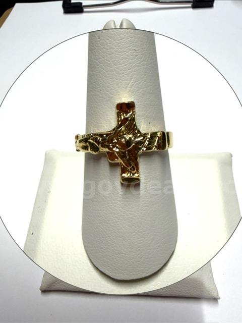 Size 8, Diamond Cut Cross Ring 24k Gold FIlled   Government Surplus Auction - Photo #2