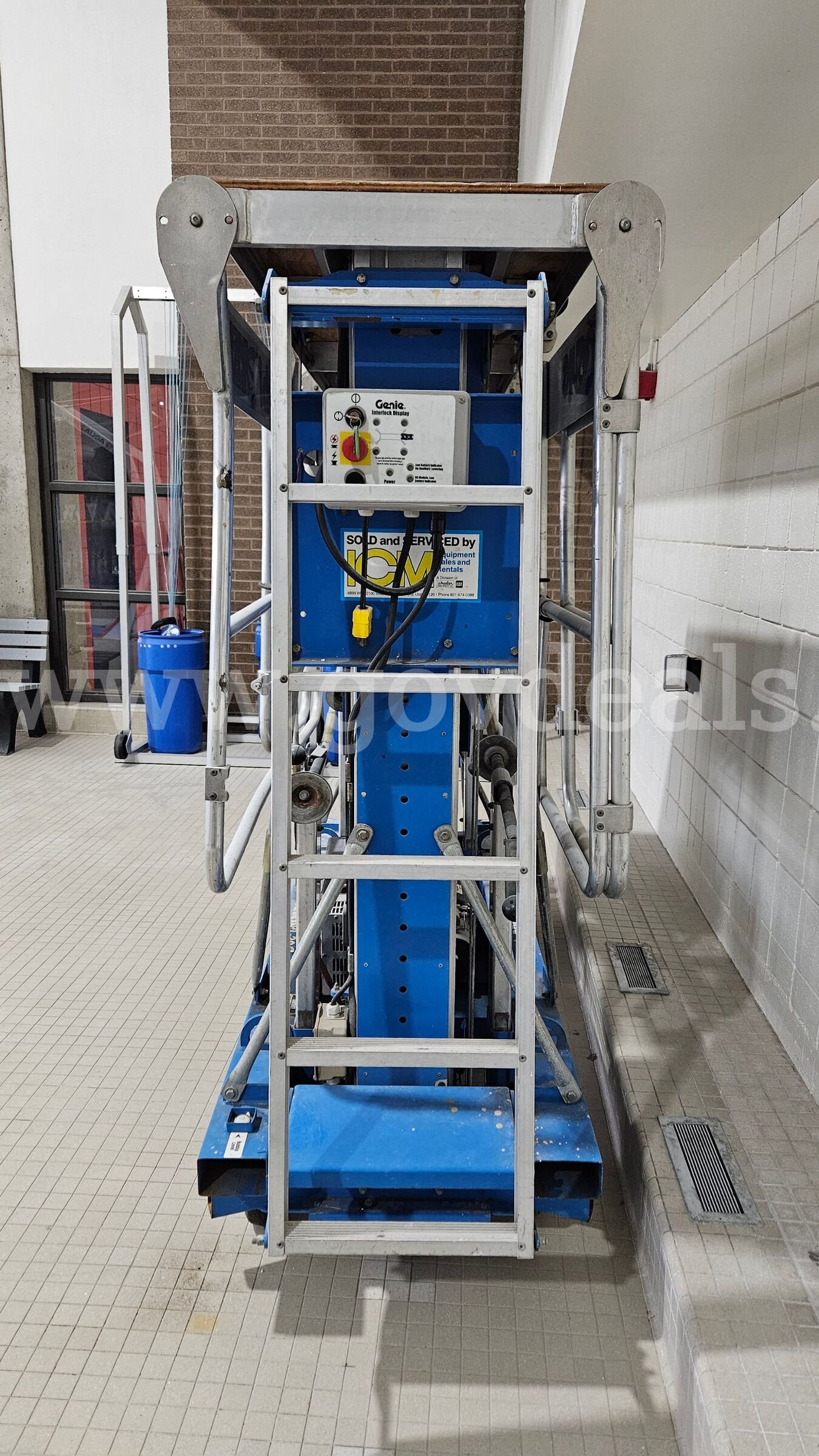 1997 Genie DPL-30S 30' Dual-Person Aerial Work Platform – 750 lb Capacity