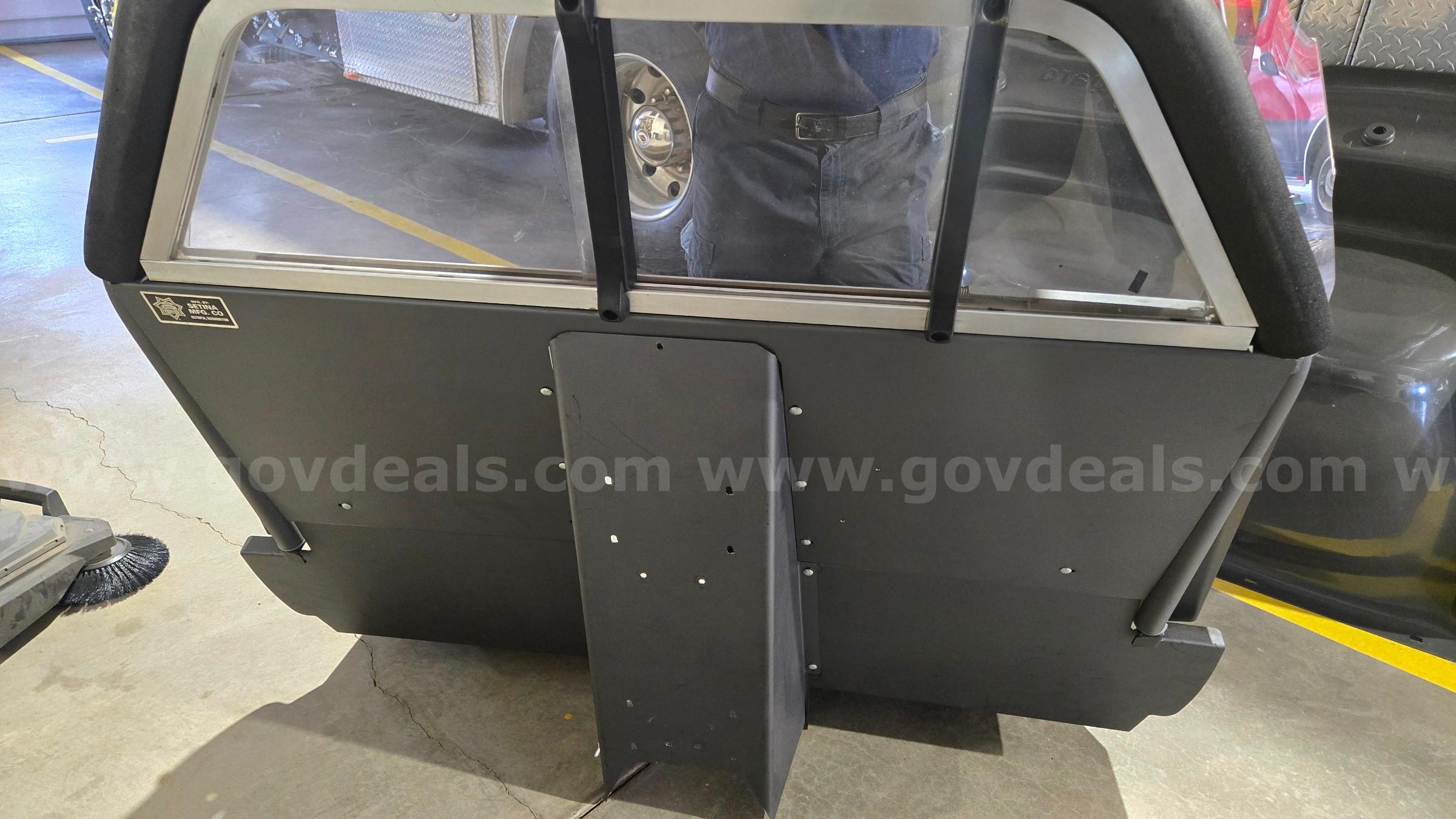 Setina Police Partition / Prisoner Divider – 2019 Ford Explorer Police Interceptor Utility