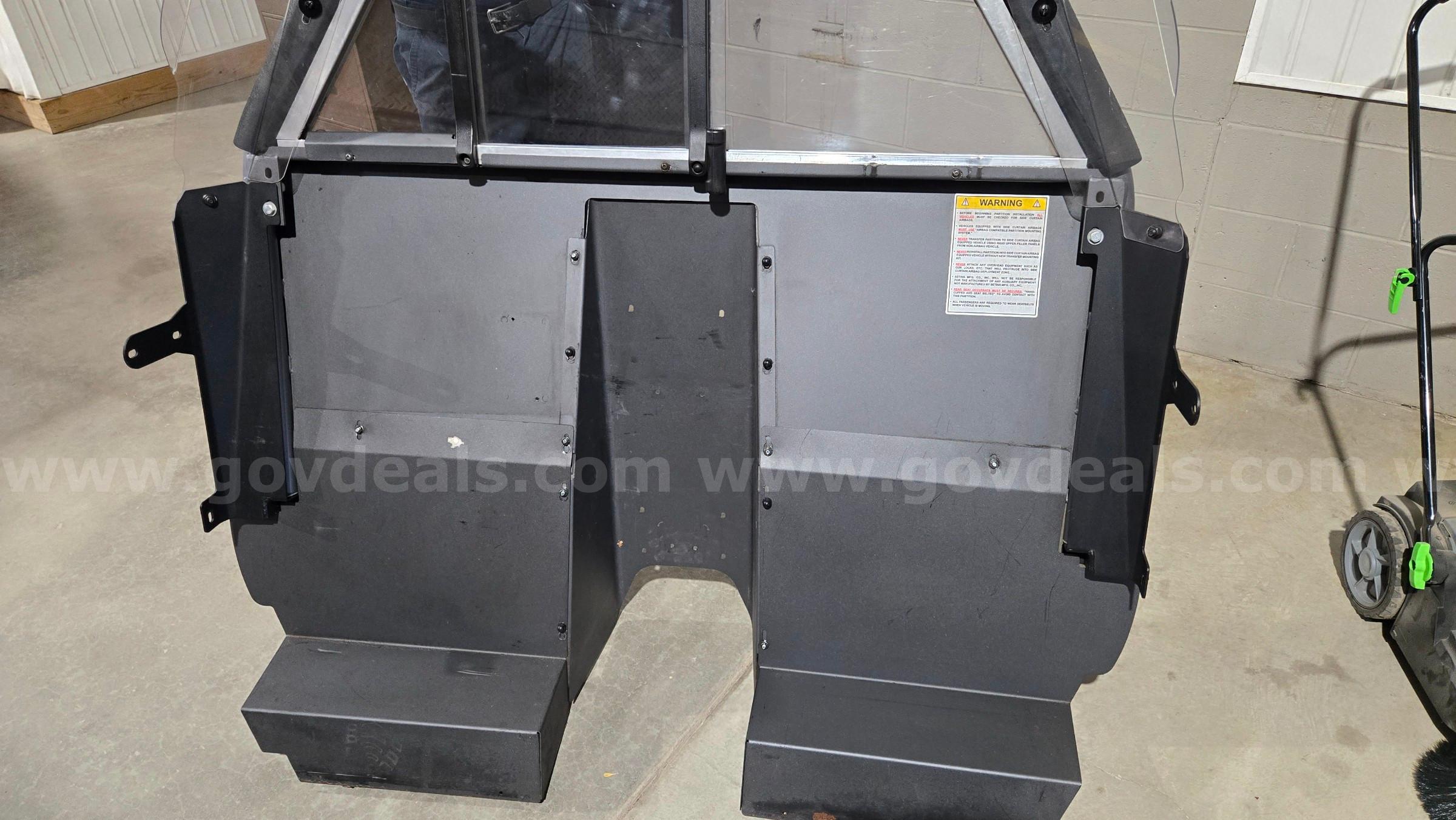 Setina Police Partition / Prisoner Divider – 2019 Ford Explorer Police Interceptor Utility Setina Explorer Government Surplus Auction - Photo #2