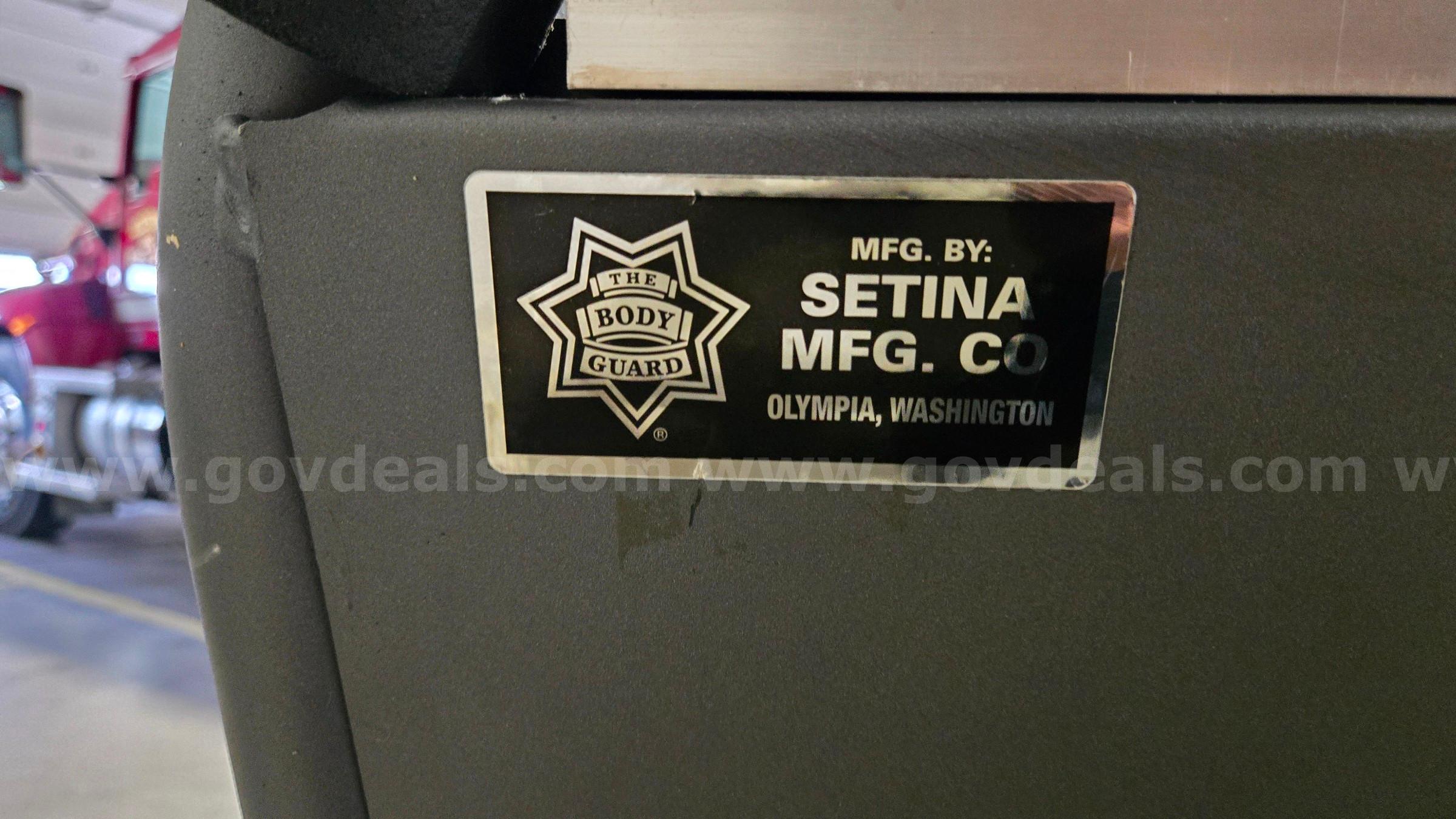Setina Police Partition / Prisoner Divider – 2019 Ford Explorer Police Interceptor Utility Setina Explorer Government Surplus Auction - Photo #3