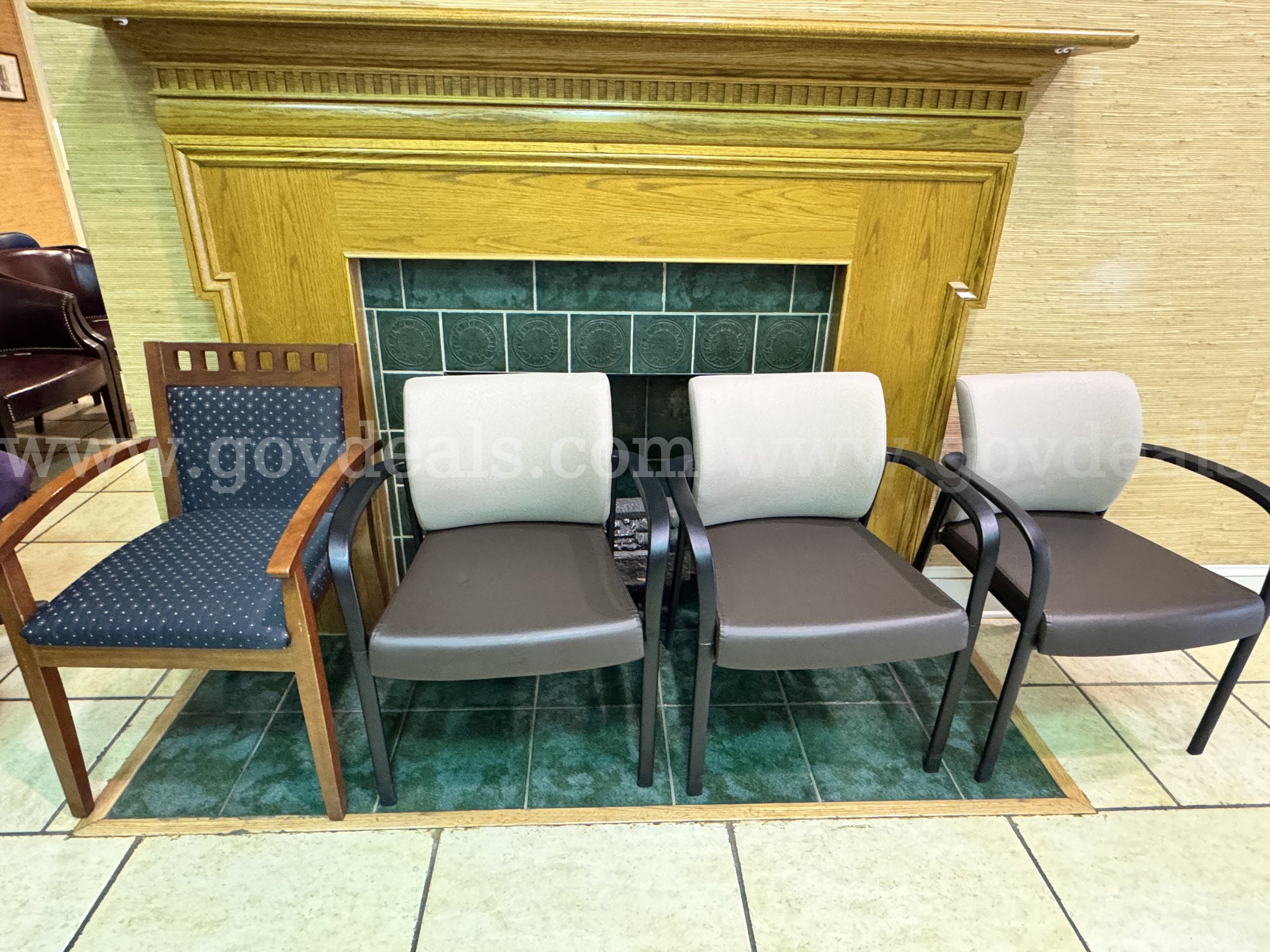 Lot of Used Office Chairs Assorted  Government Surplus Auction - Photo #2