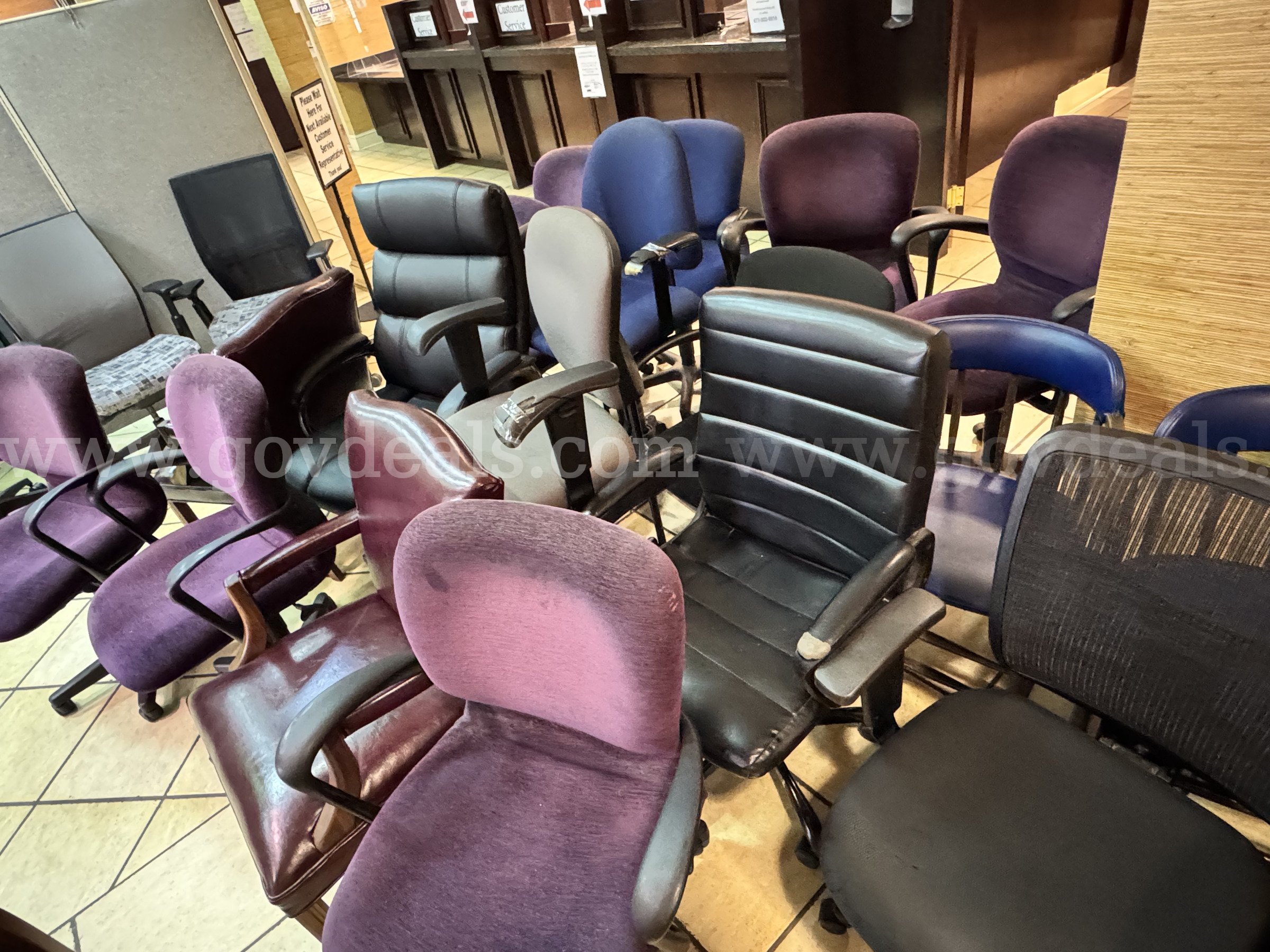 Lot of Used Office Chairs for Sale   Government Surplus Auction - Photo #2
