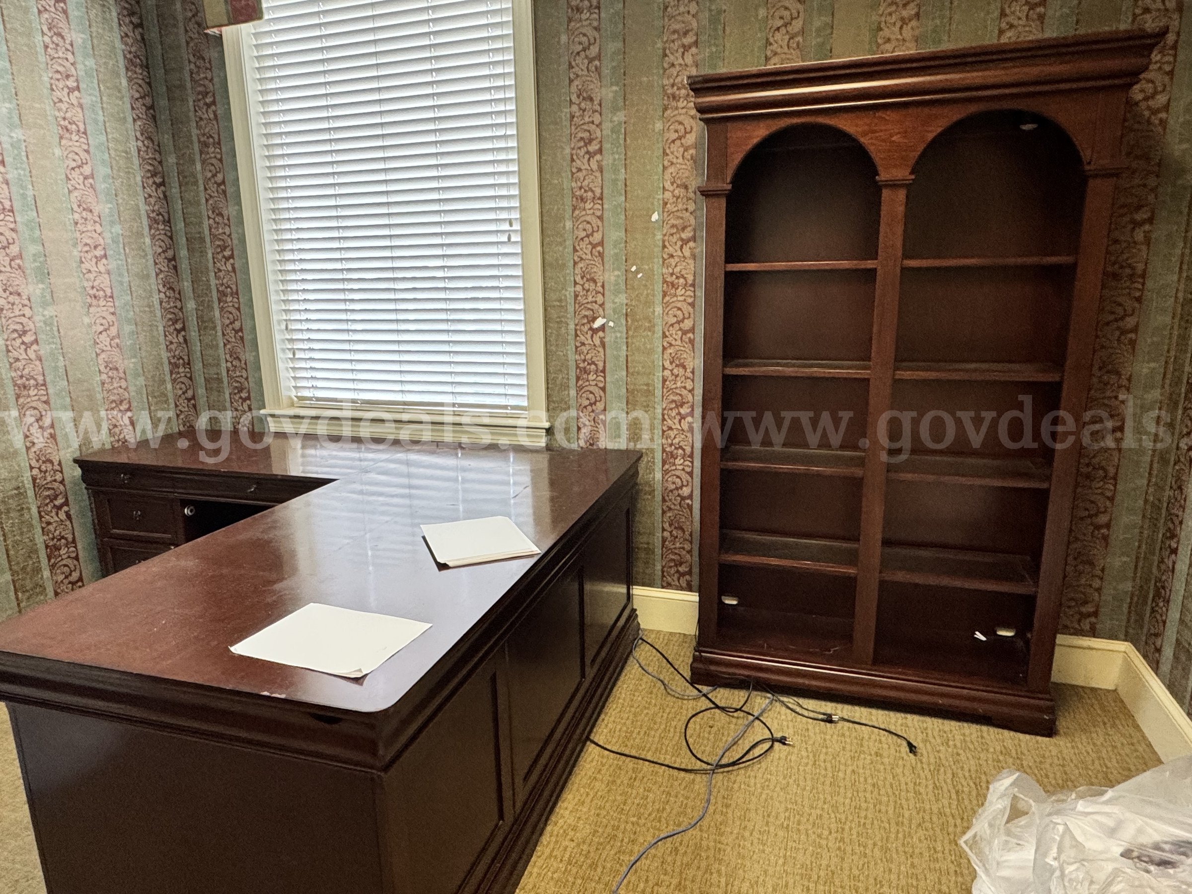 Used Office Furniture Room 1   Government Surplus Auction - Primary Photo