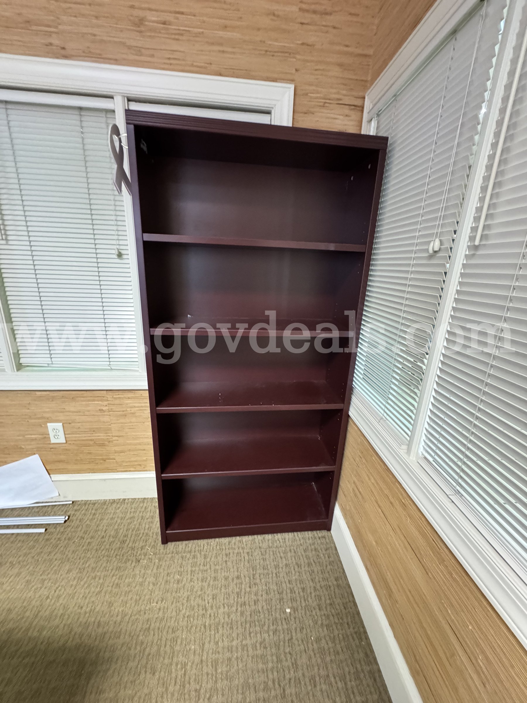 Used Office Furniture 3 Piece - Room 7   Government Surplus Auction - Photo #3
