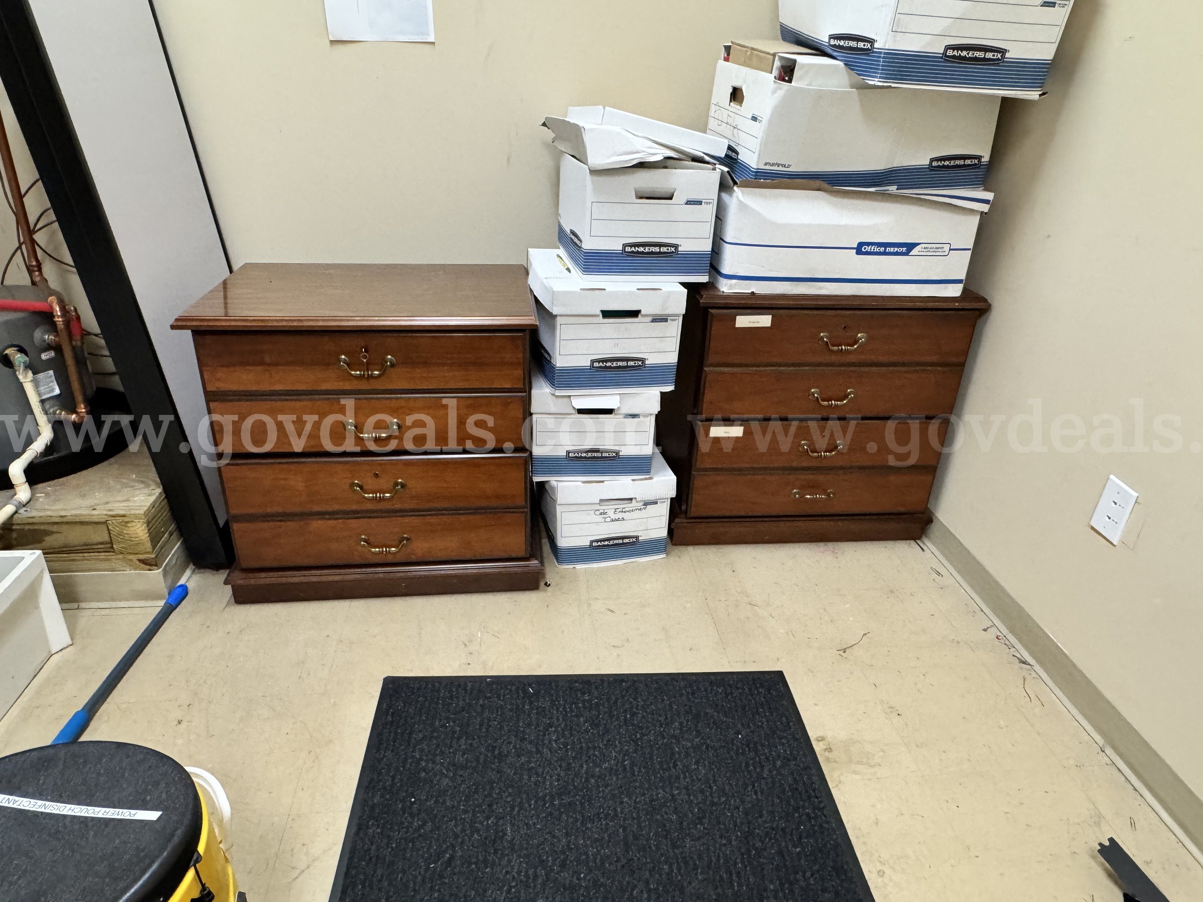 Lot of Used Office Cabinets and Drawers   Government Surplus Auction - Photo #3