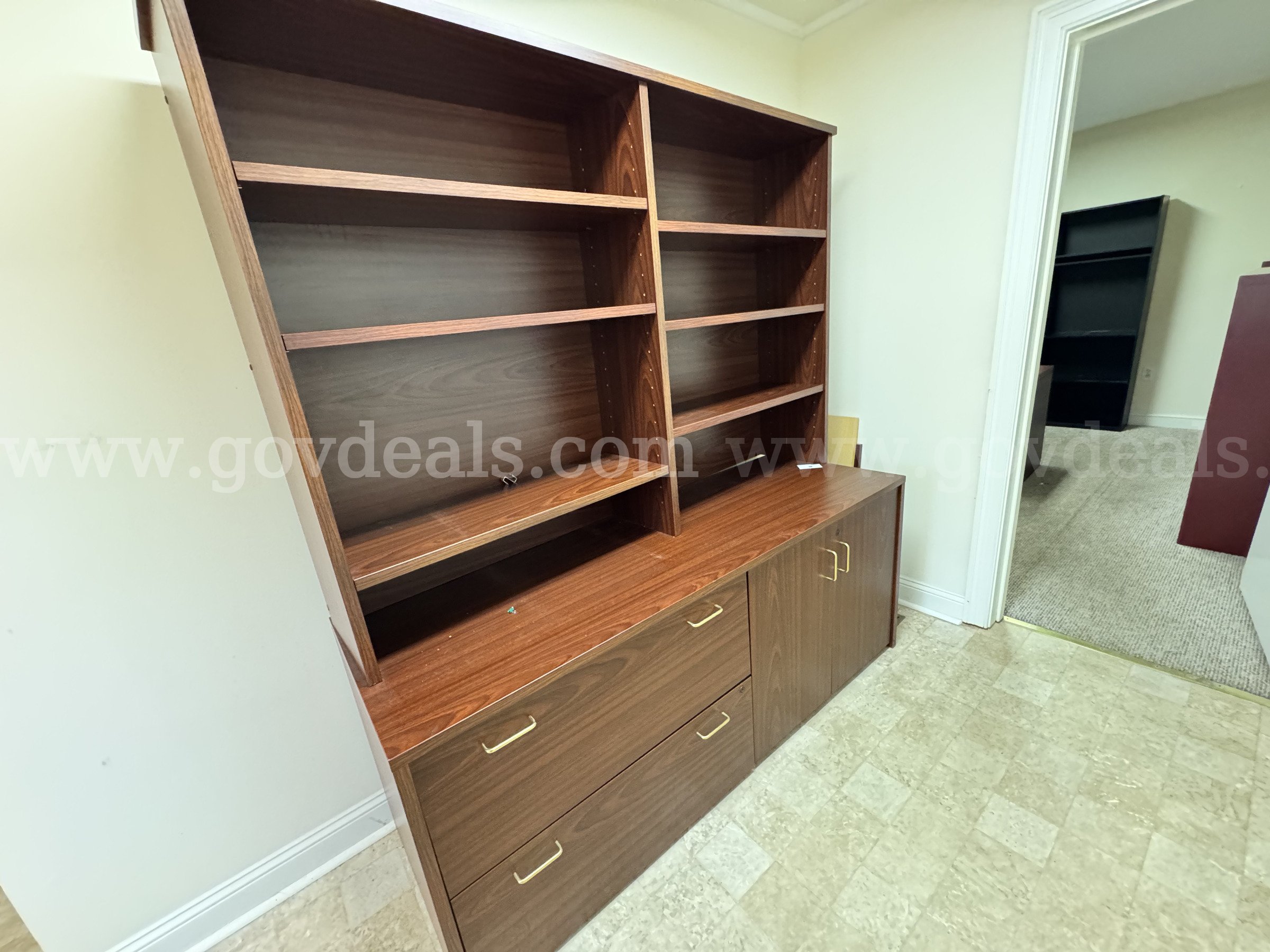 Used Office Table and Cabinet   Government Surplus Auction - Photo #2