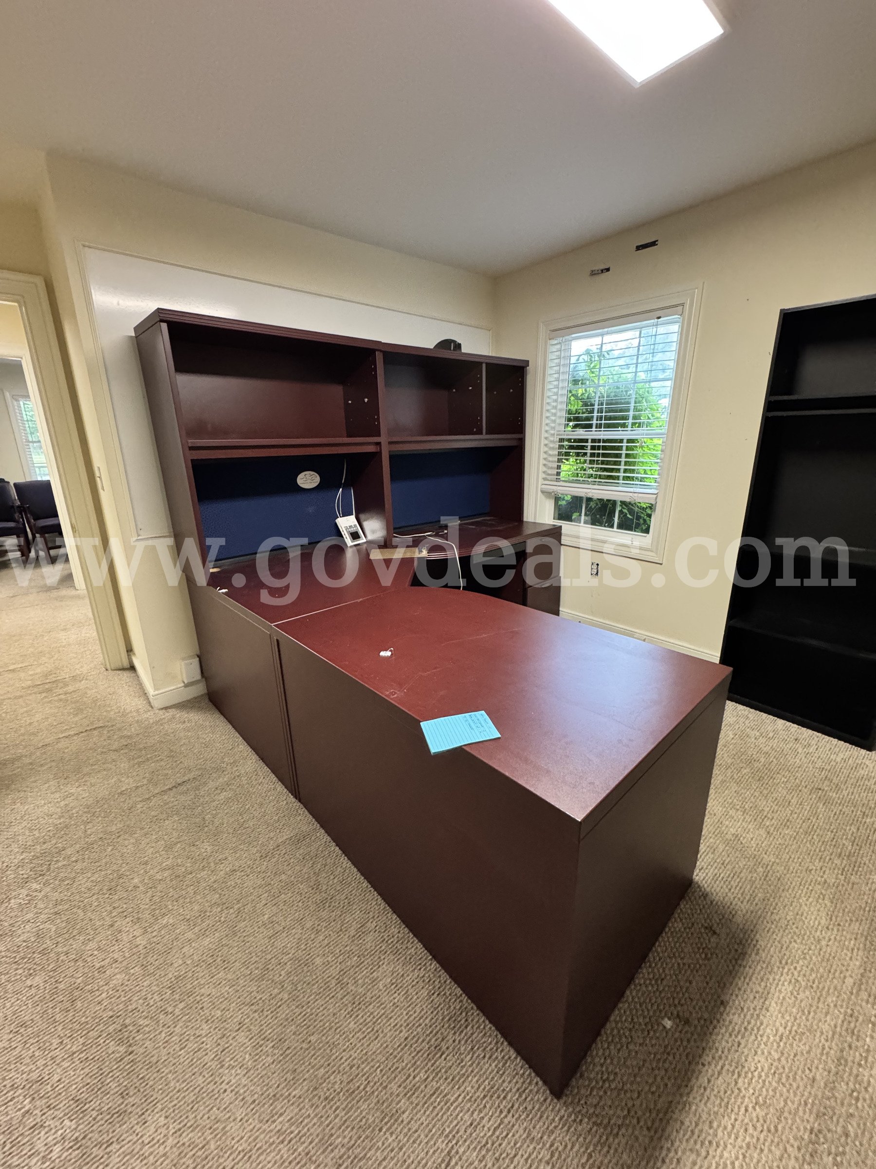 Used Office Furniture   Government Surplus Auction - Photo #2