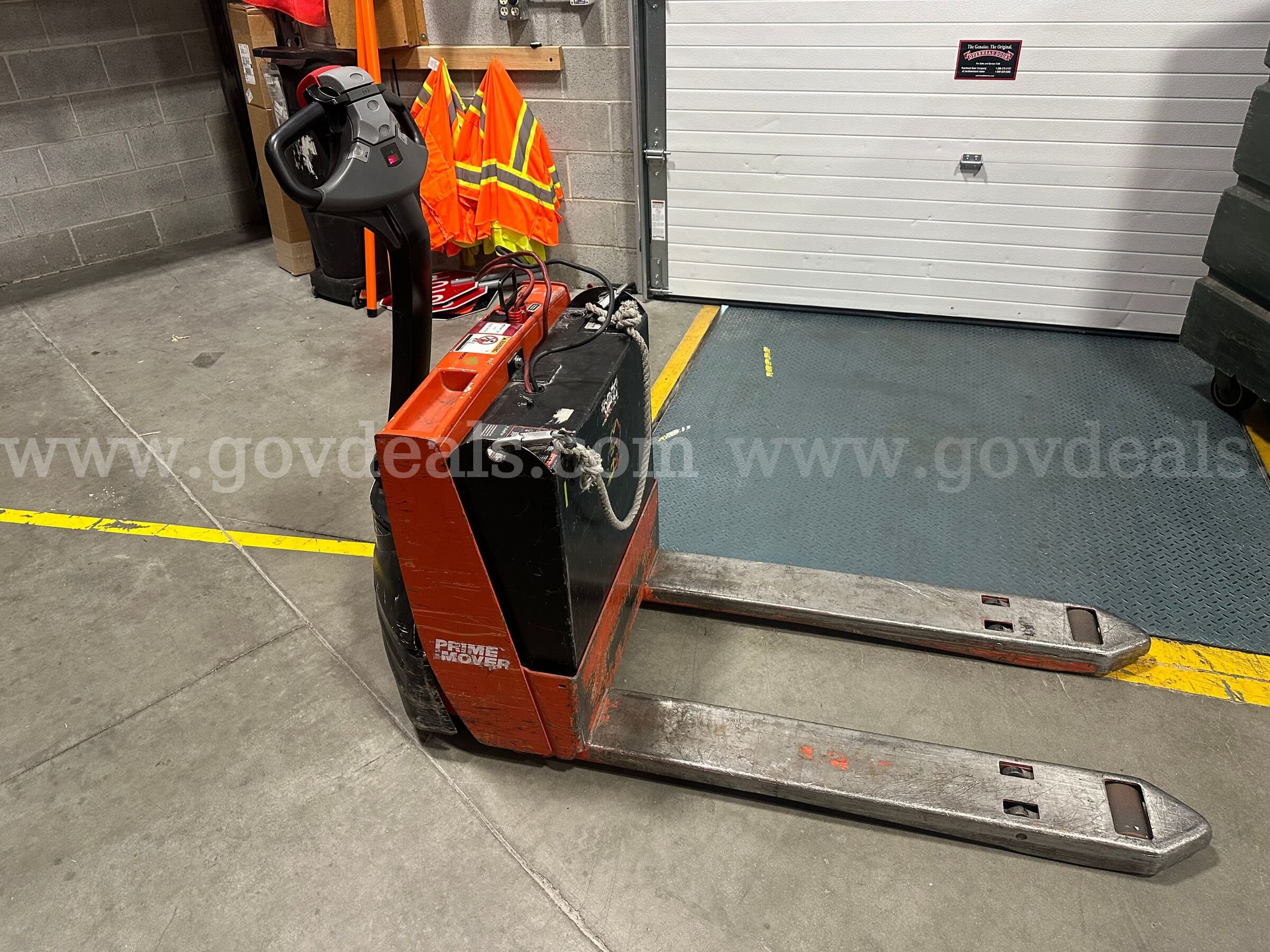 Electric Pallet Jack - Prime Mover Prime Mover SMX45 Government Surplus Auction - Photo #4