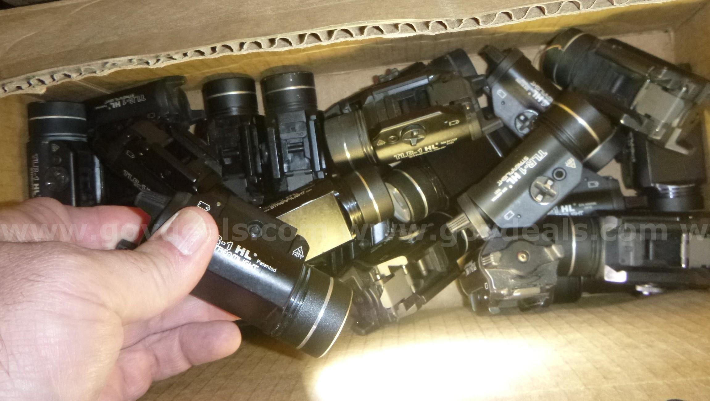 40 Streamlight TLR-1 HL PISTOL LIGHTS Case  Government Surplus Auction - Photo #4