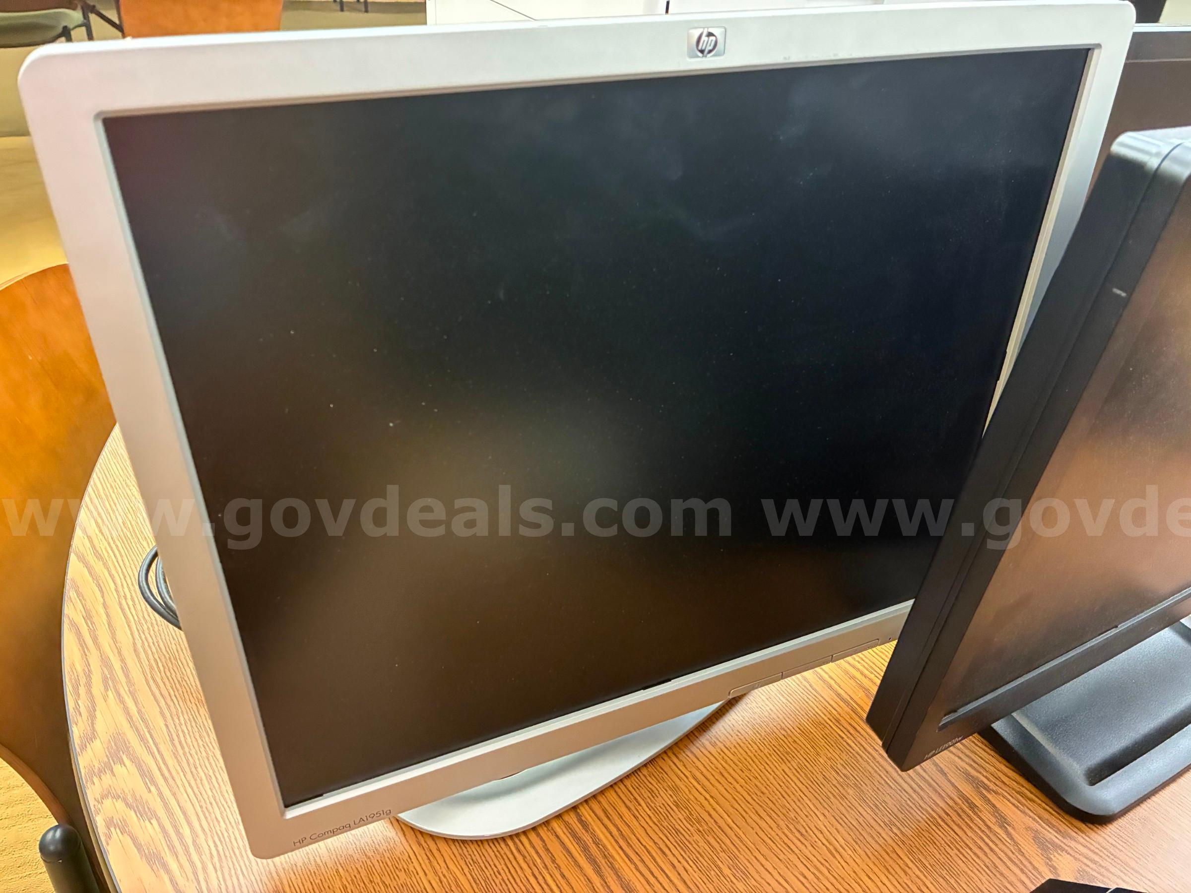 HP Computer Monitors HP  Government Surplus Auction - Photo #3