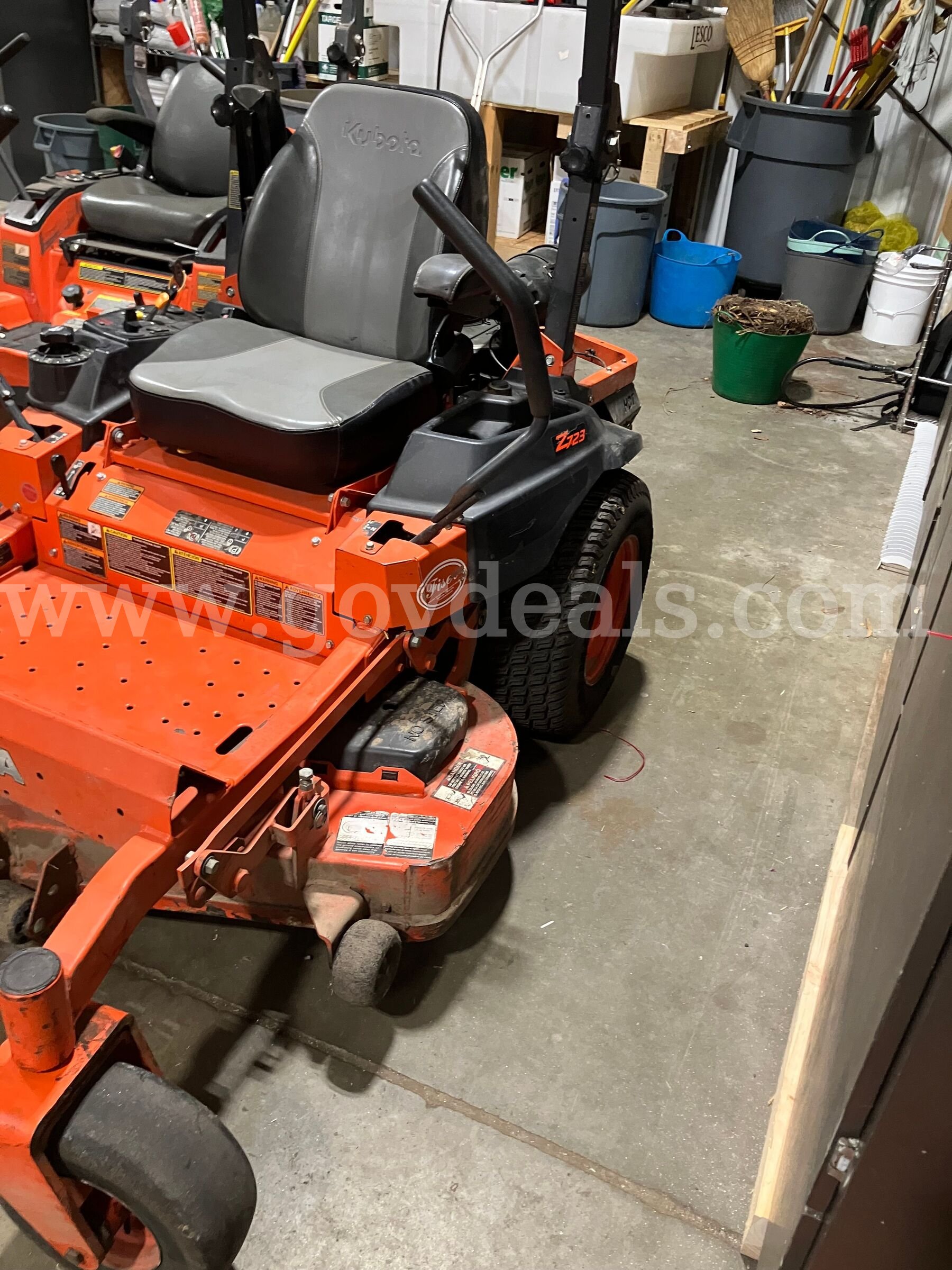 2014 Kubota Z723 zero-turn riding mower Kubota Z723 Government Surplus Auction - Photo #5
