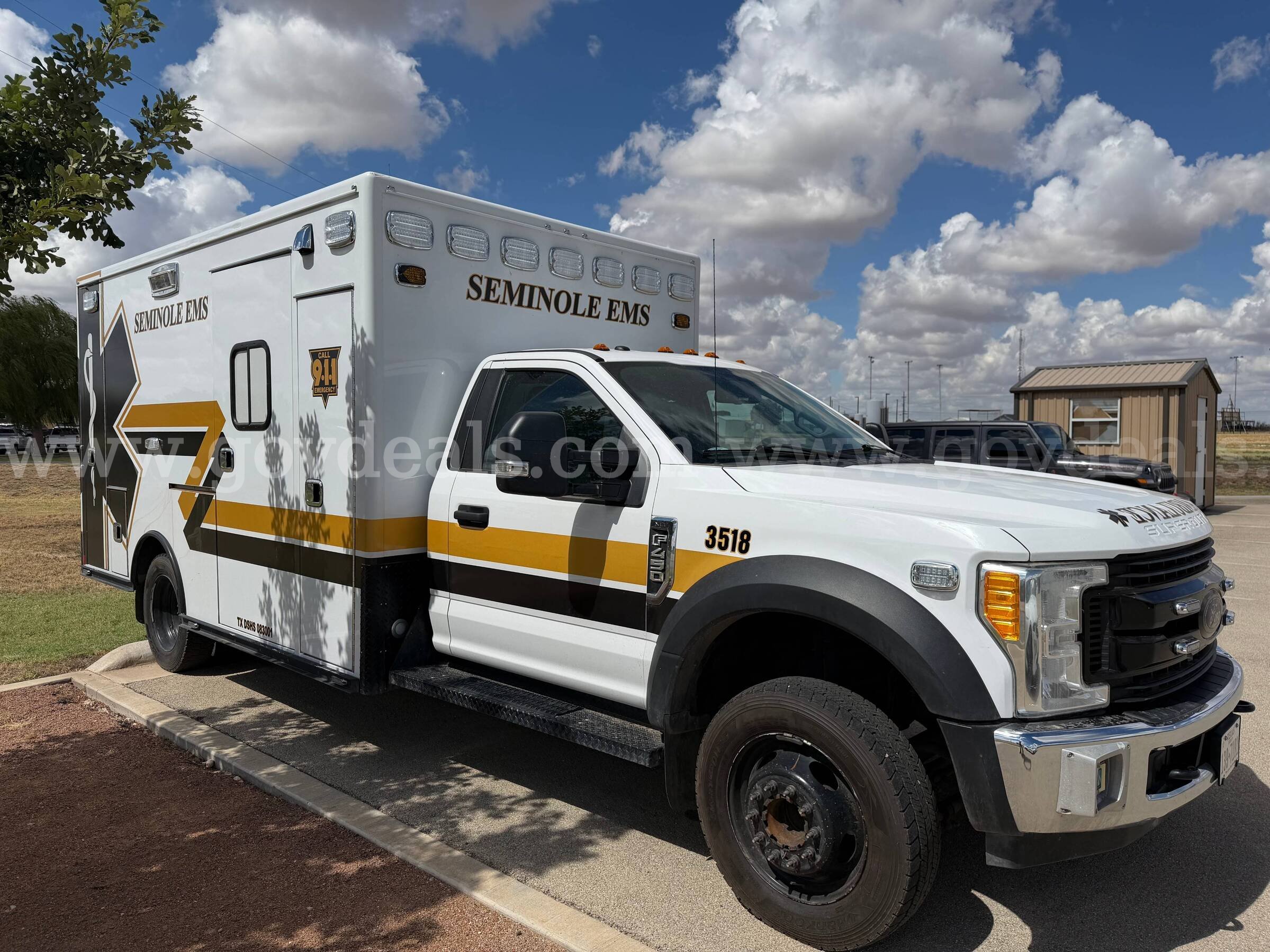 2017 Ford F450 type I ambulance Ford F450/McCoy Miller F450 Government Surplus Auction - Photo #3