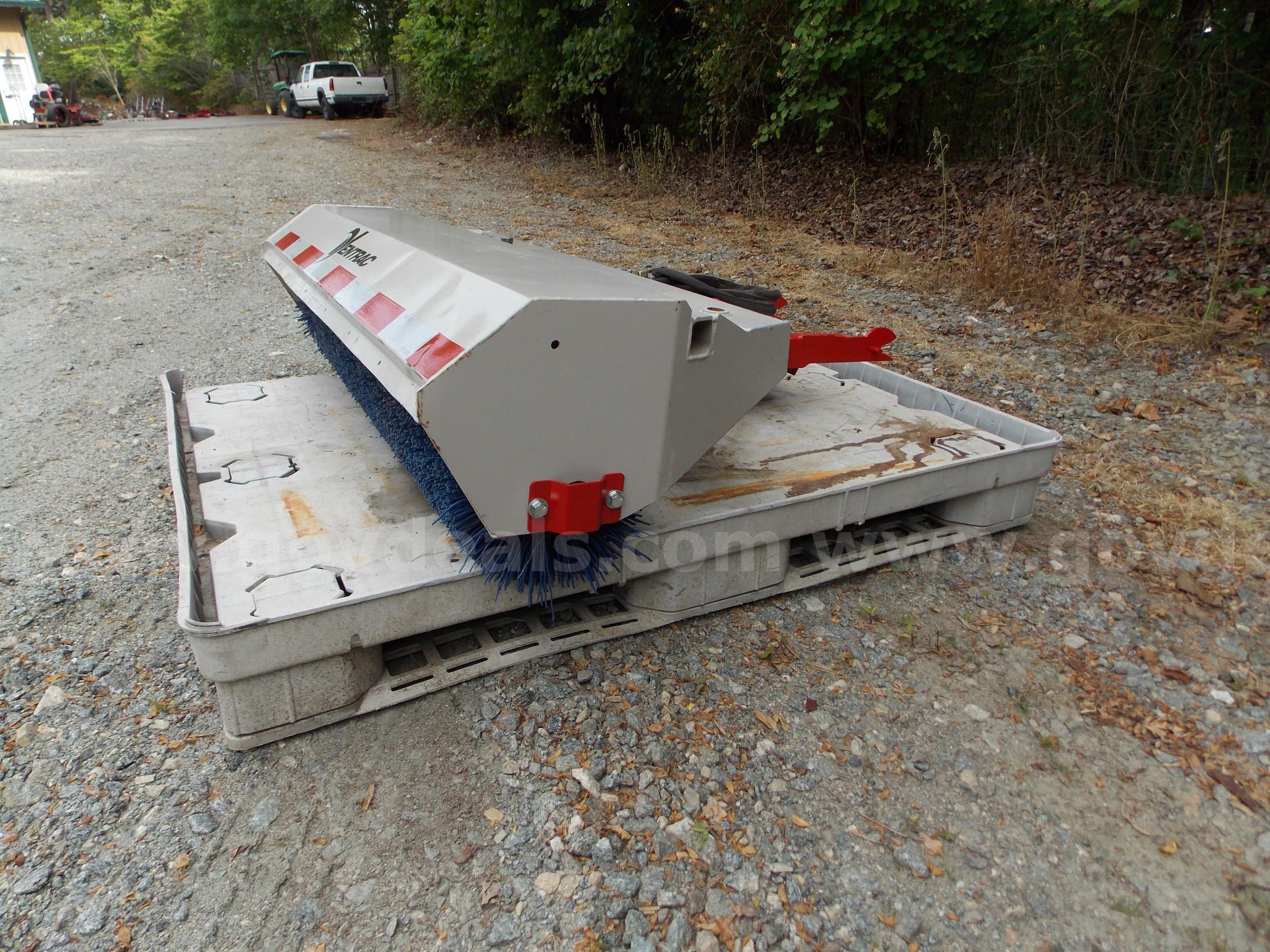 VENTRAC LB540 POWER ANGLE BROOM ATTACHMENT for 3400 Series Tractors
