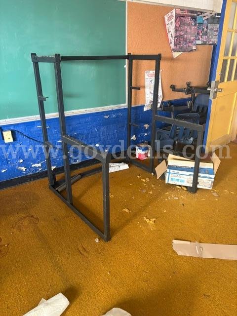 Lot of Weight Benches, Weights, and Lifting Equipment   Government Surplus Auction - Photo #6
