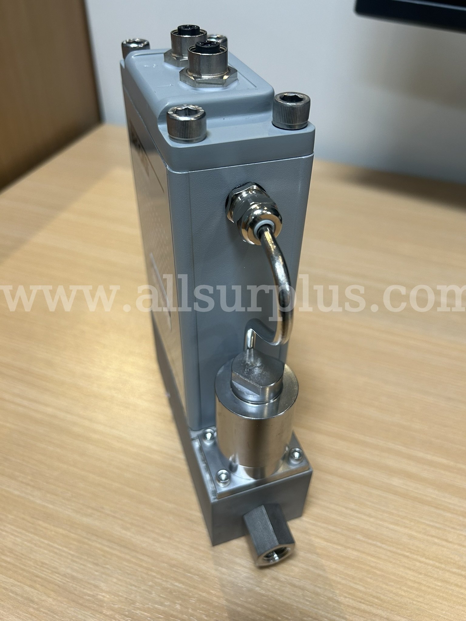 Brooks Digital Gas MFC for Air at 40 SLPM MFC Model: SLAMF5071GAB1A2A1   Government Surplus Auction - Photo #3