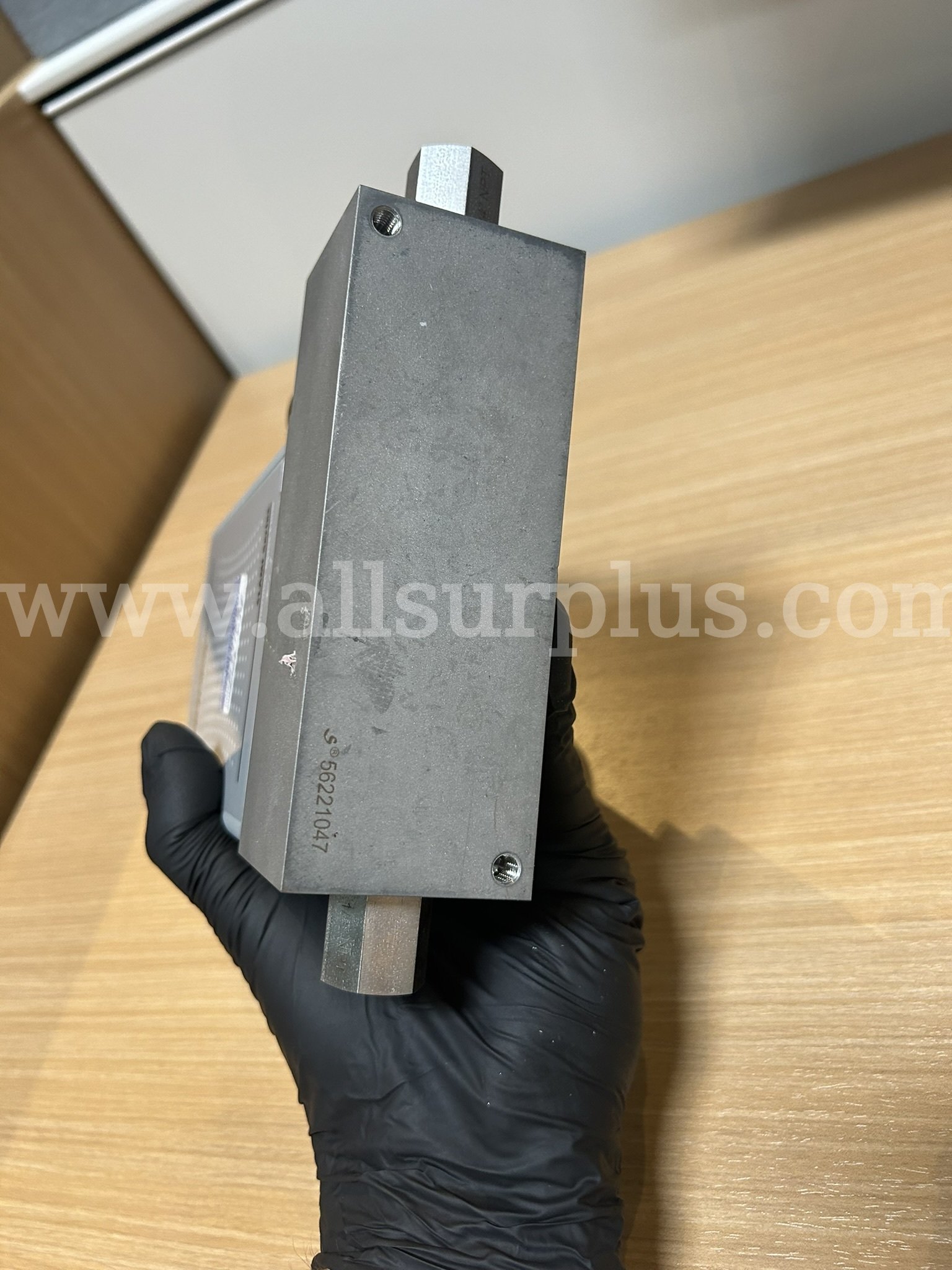 Brooks Digital Gas MFC for Air at 40 SLPM MFC Model: SLAMF5071GAB1A2A1   Government Surplus Auction - Photo #6