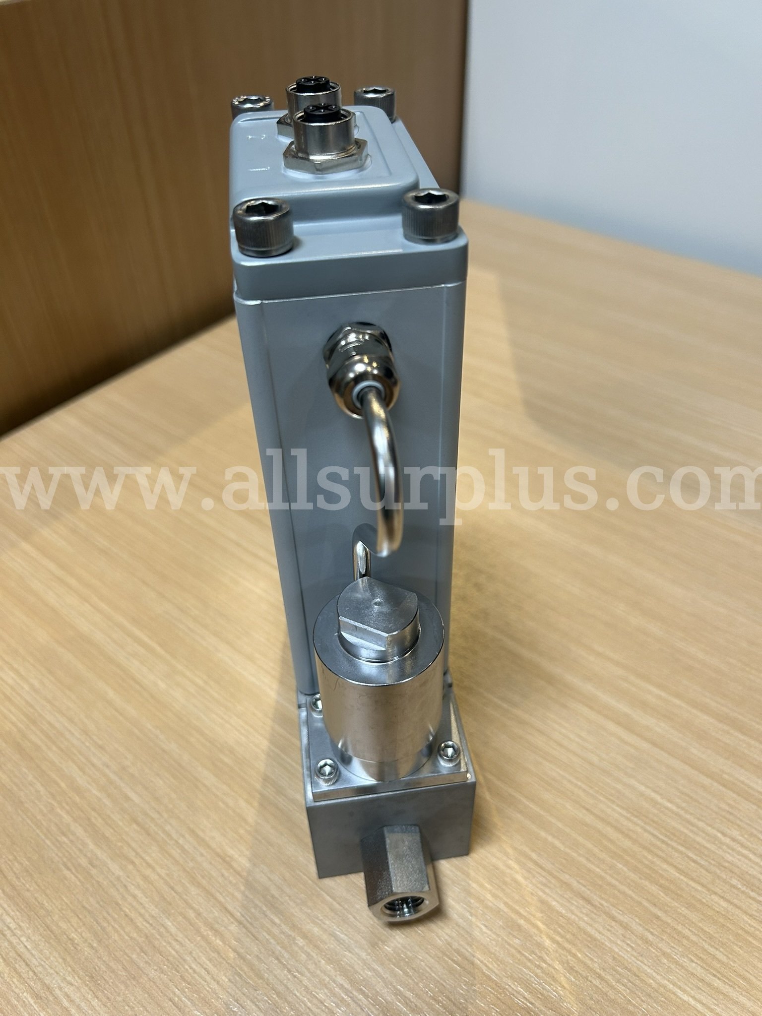 Brooks Digital Gas MFC for CO2 at 10 SLPM MFC Model: SLAMF5071GAB1A2A1   Government Surplus Auction - Photo #3