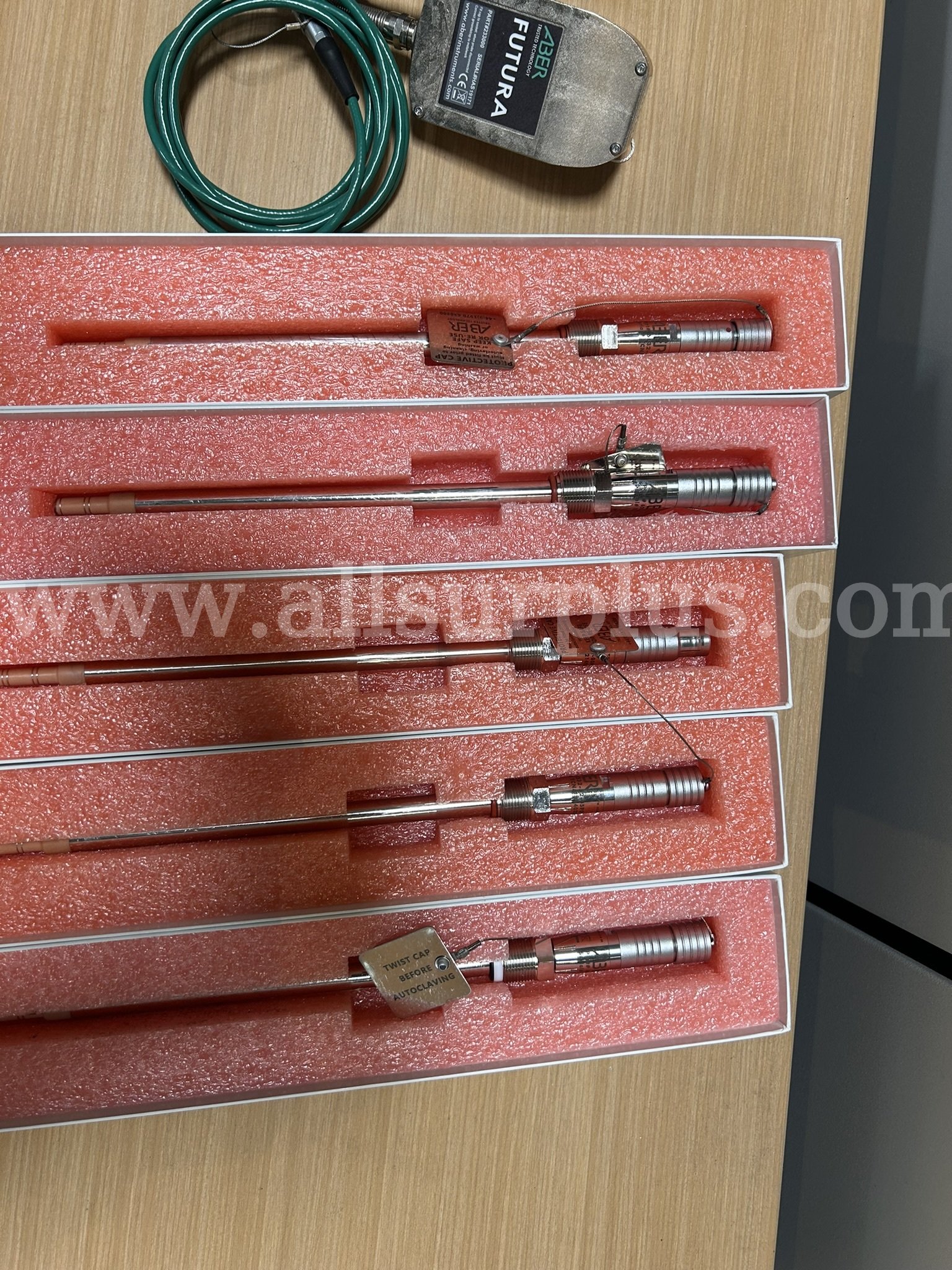 Set of 4 used ABER FUTURA probes with 4-way Hub   Government Surplus Auction - Photo #2