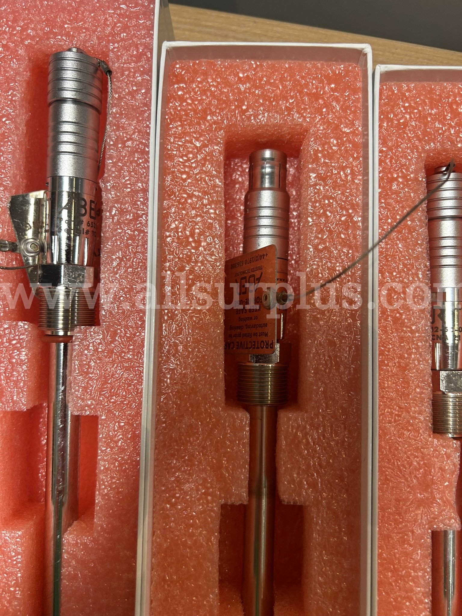Set of 4 used ABER FUTURA probes with 4-way Hub   Government Surplus Auction - Photo #5