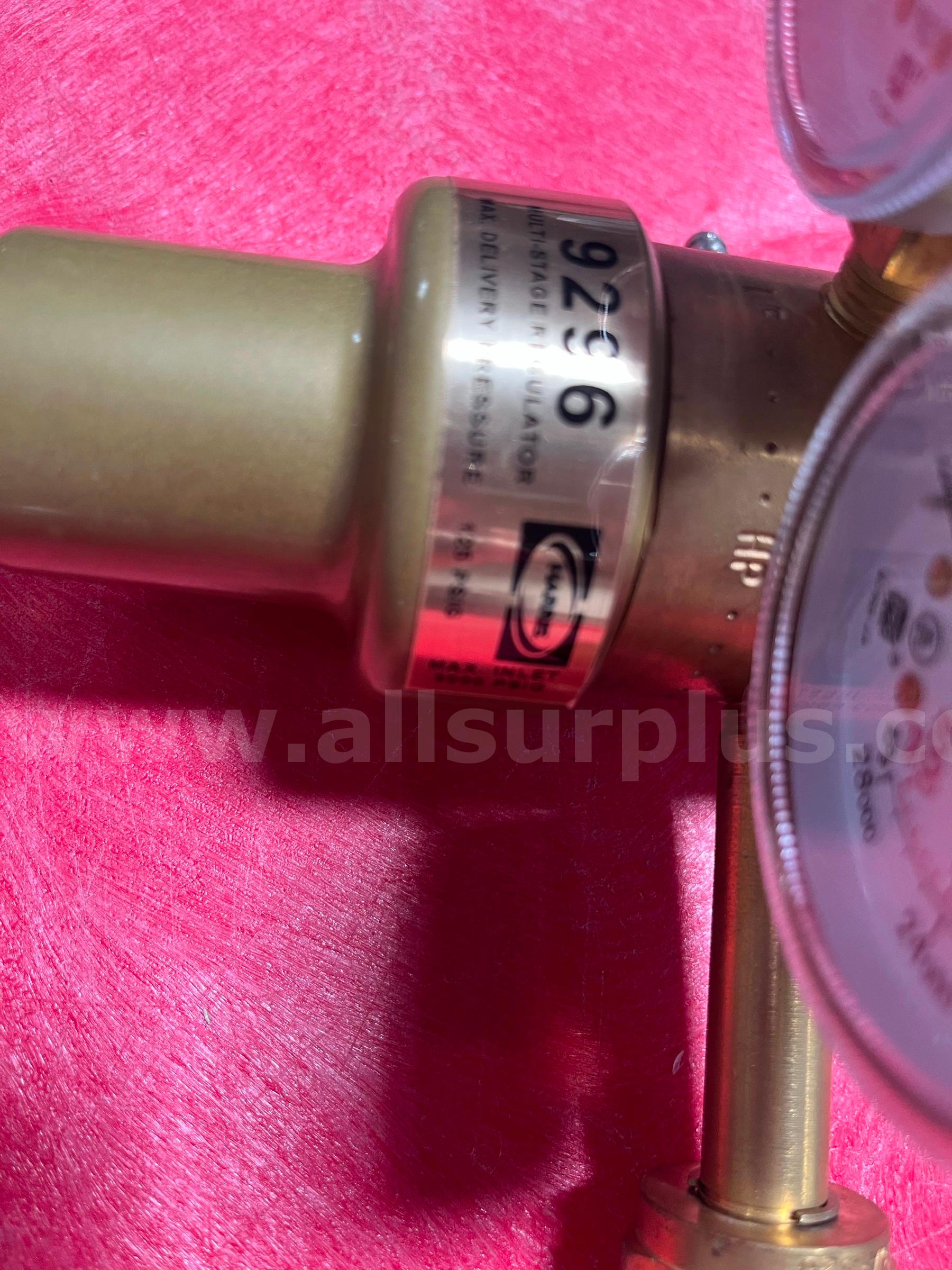 Brass Analytical Gas Regulator, CGA-590 Airgas 590 Government Surplus Auction - Photo #4