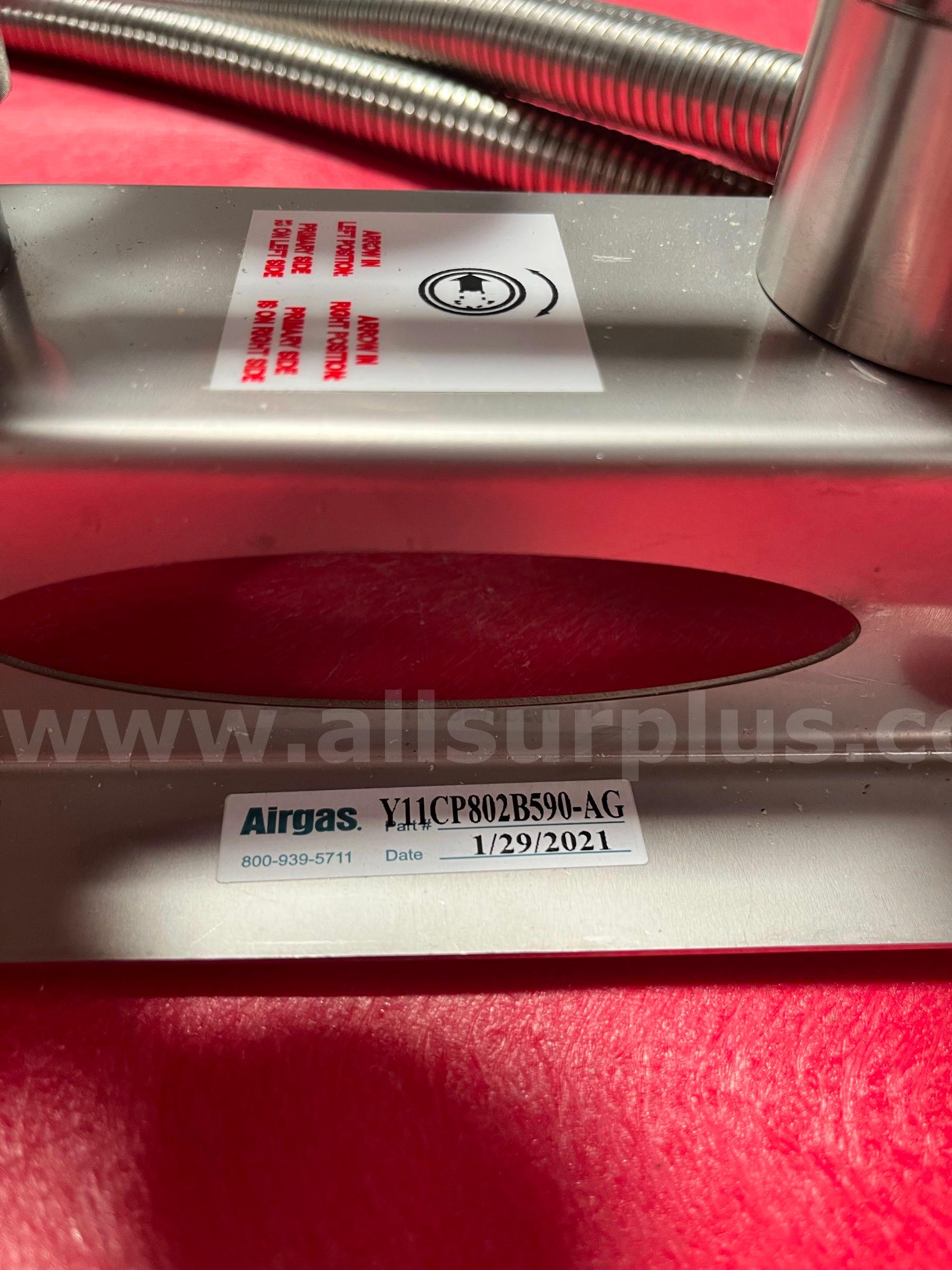 Airgas Manifold; Y11CP802B590-AG (Air)   Government Surplus Auction - Photo #3