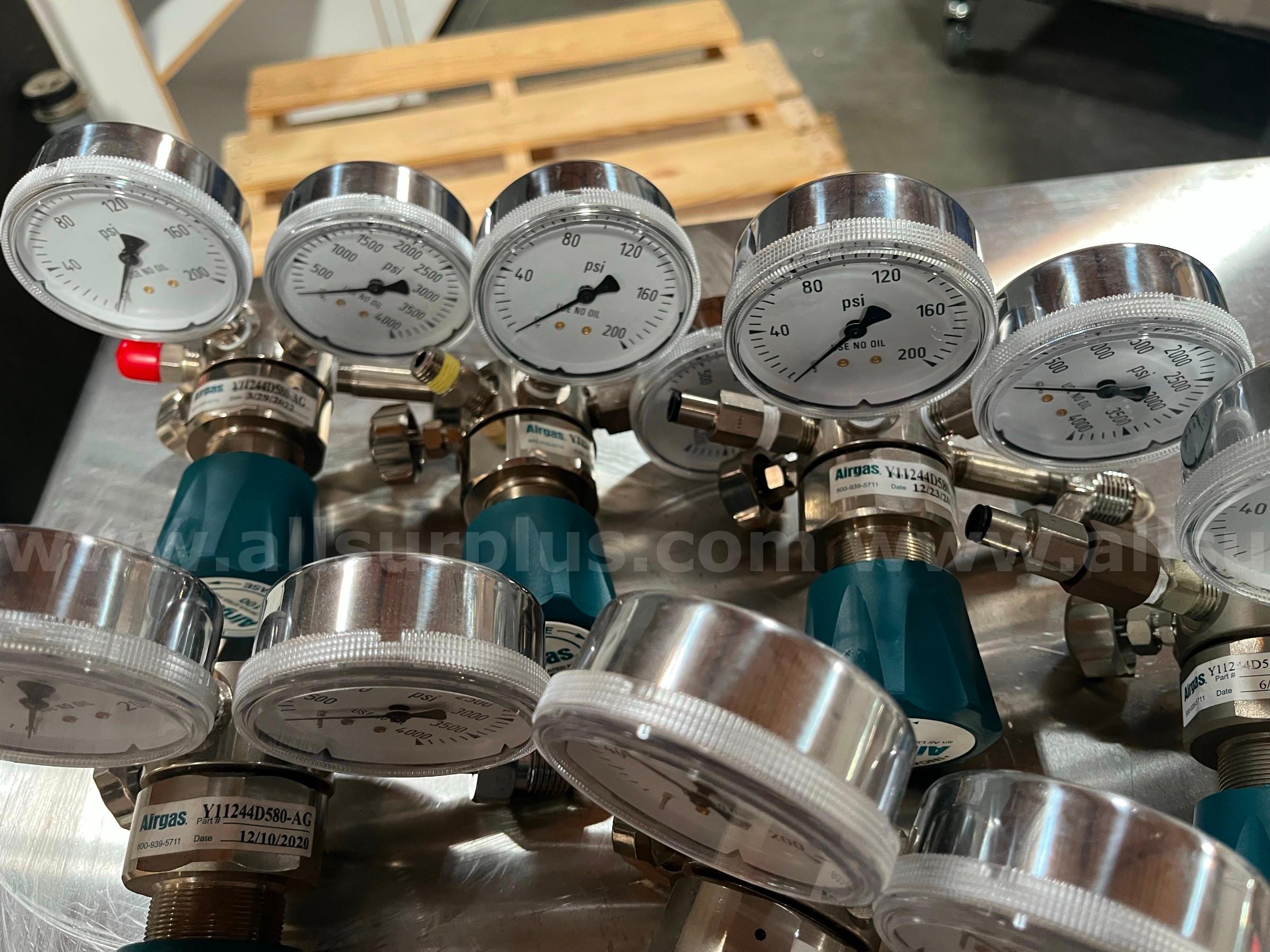 Airgas Manifold; Y11244D580 (N2), 6 each   Government Surplus Auction - Photo #3