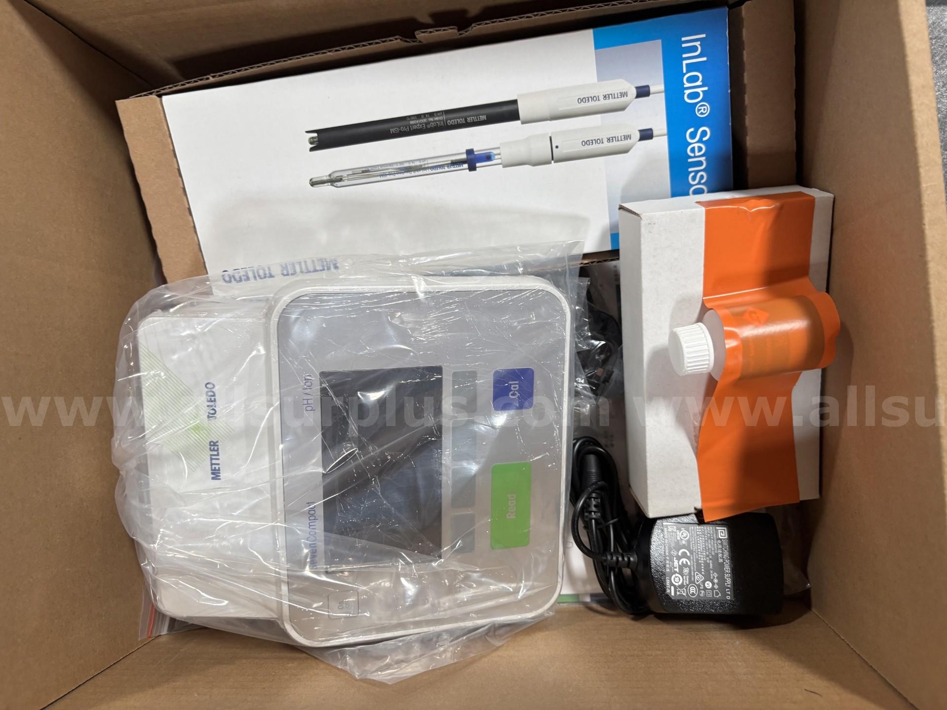 Mettler Toledo SevenCompact S220-Basic, pH/Ion benchtop meter