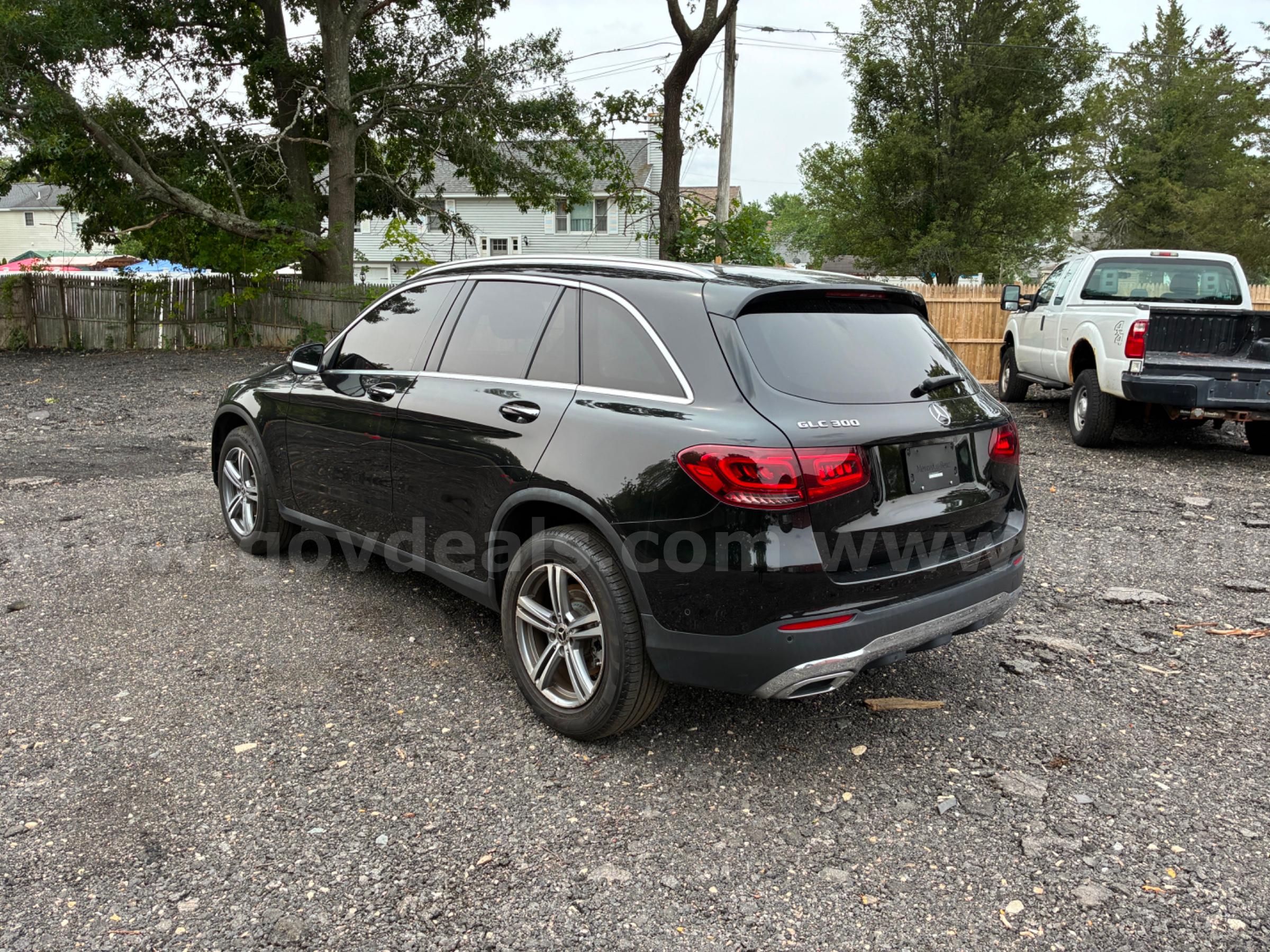 2022 Mercedes-Benz GLC-300 Mercedes-Benz 300 Government Surplus Auction - Photo #4