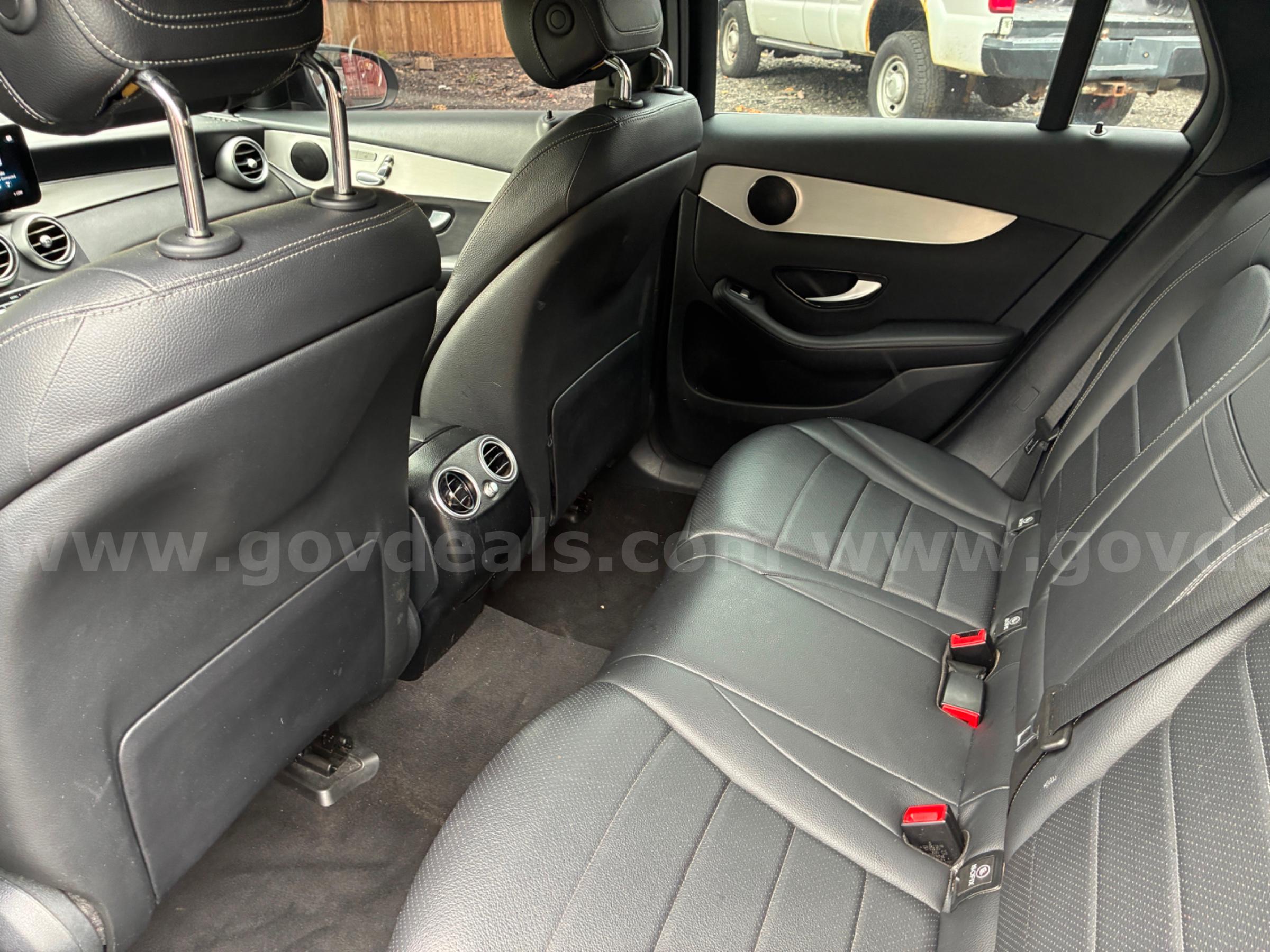 2022 Mercedes-Benz GLC-300 Mercedes-Benz 300 Government Surplus Auction - Photo #5