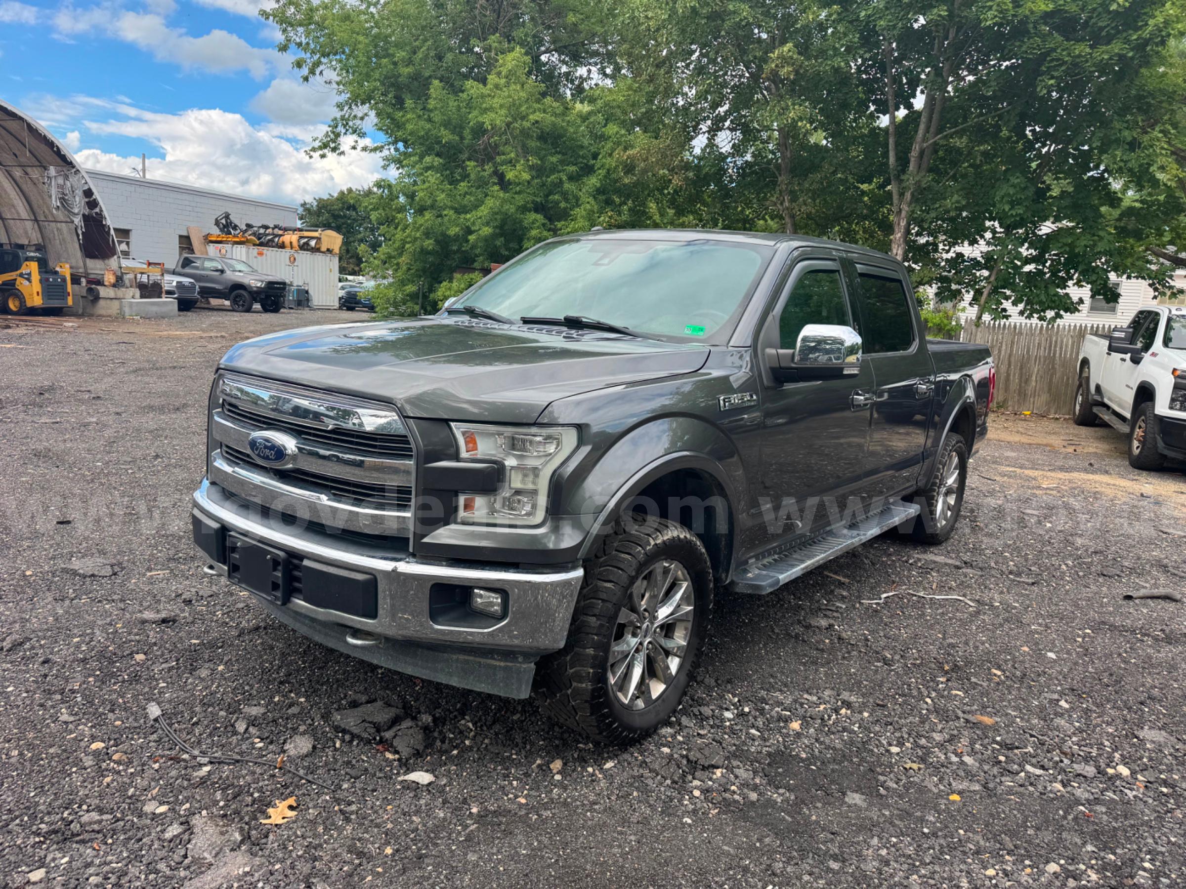 2017 Ford F-150 Lariat SuperCrew 5.5-ft. Bed 4WD Ford F-150 Government Surplus Auction - Photo #2