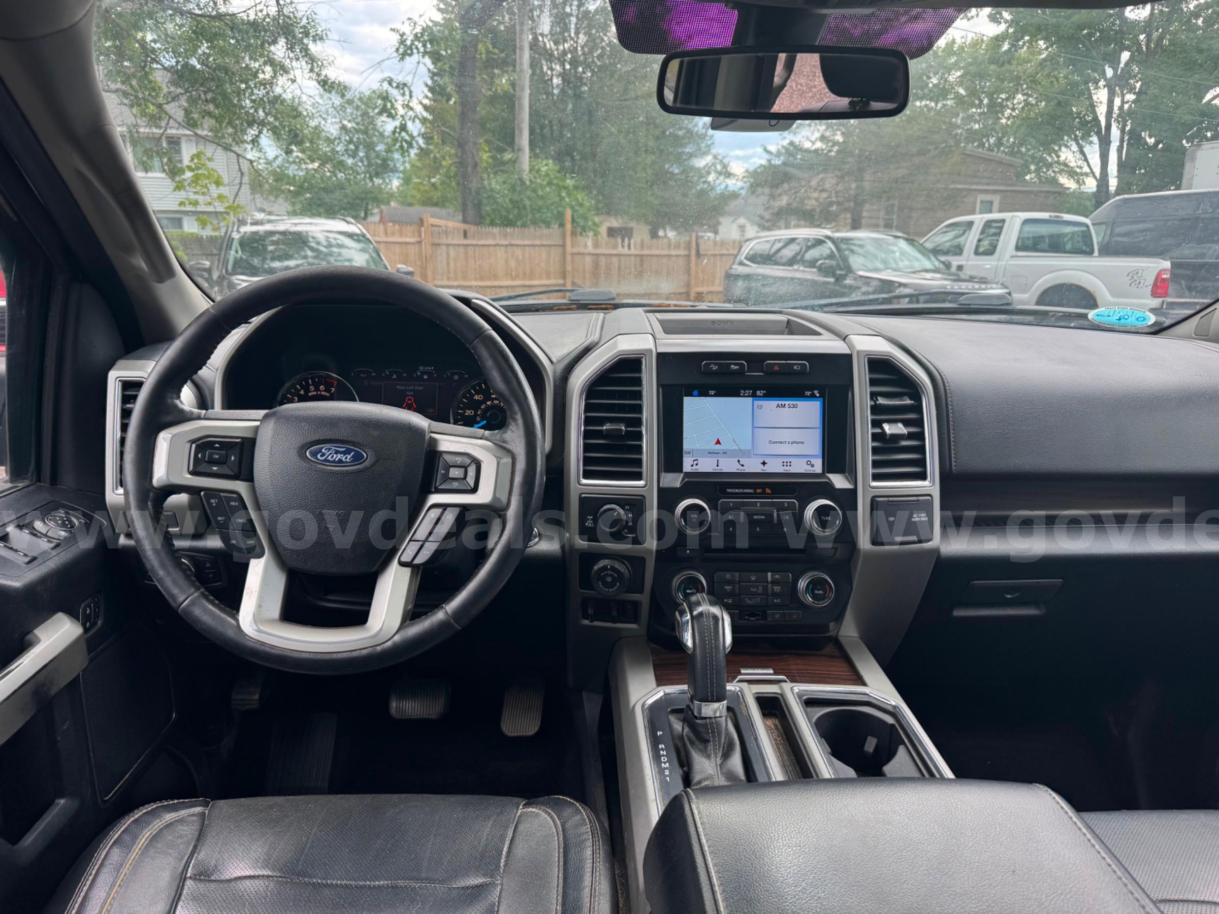2017 Ford F-150 Lariat SuperCrew 5.5-ft. Bed 4WD Ford F-150 Government Surplus Auction - Photo #5