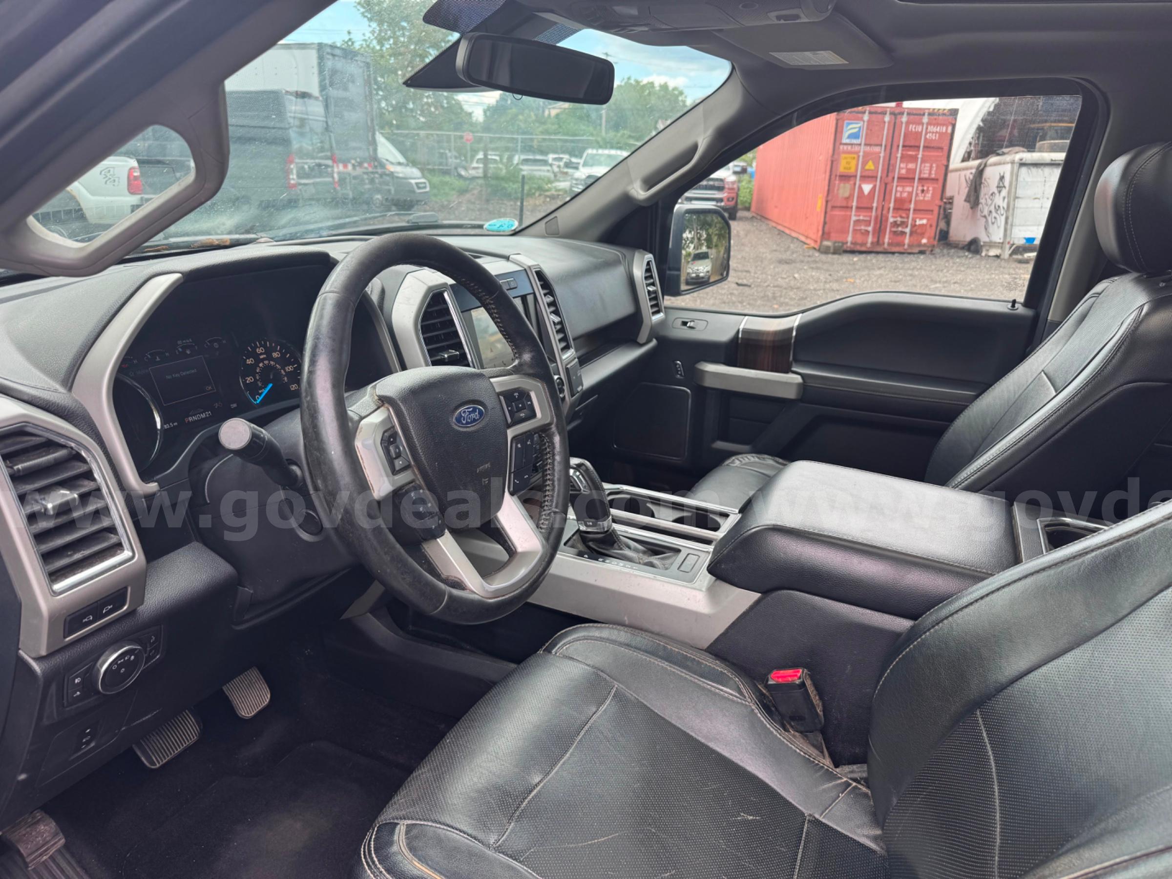 2017 Ford F-150 Lariat SuperCrew 5.5-ft. Bed 4WD Ford F-150 Government Surplus Auction - Photo #6