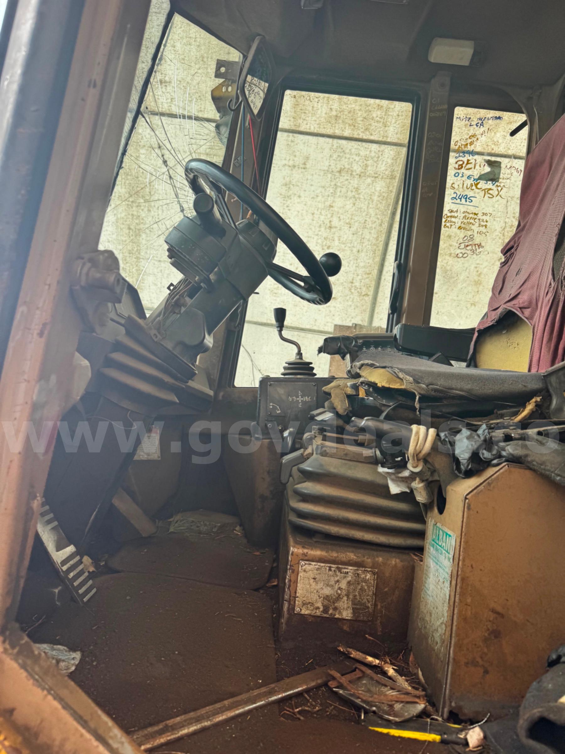 1997 Caterpillar IT24F Wheel Loader – Runs & Drives Caterpillar IT24F Government Surplus Auction - Photo #5