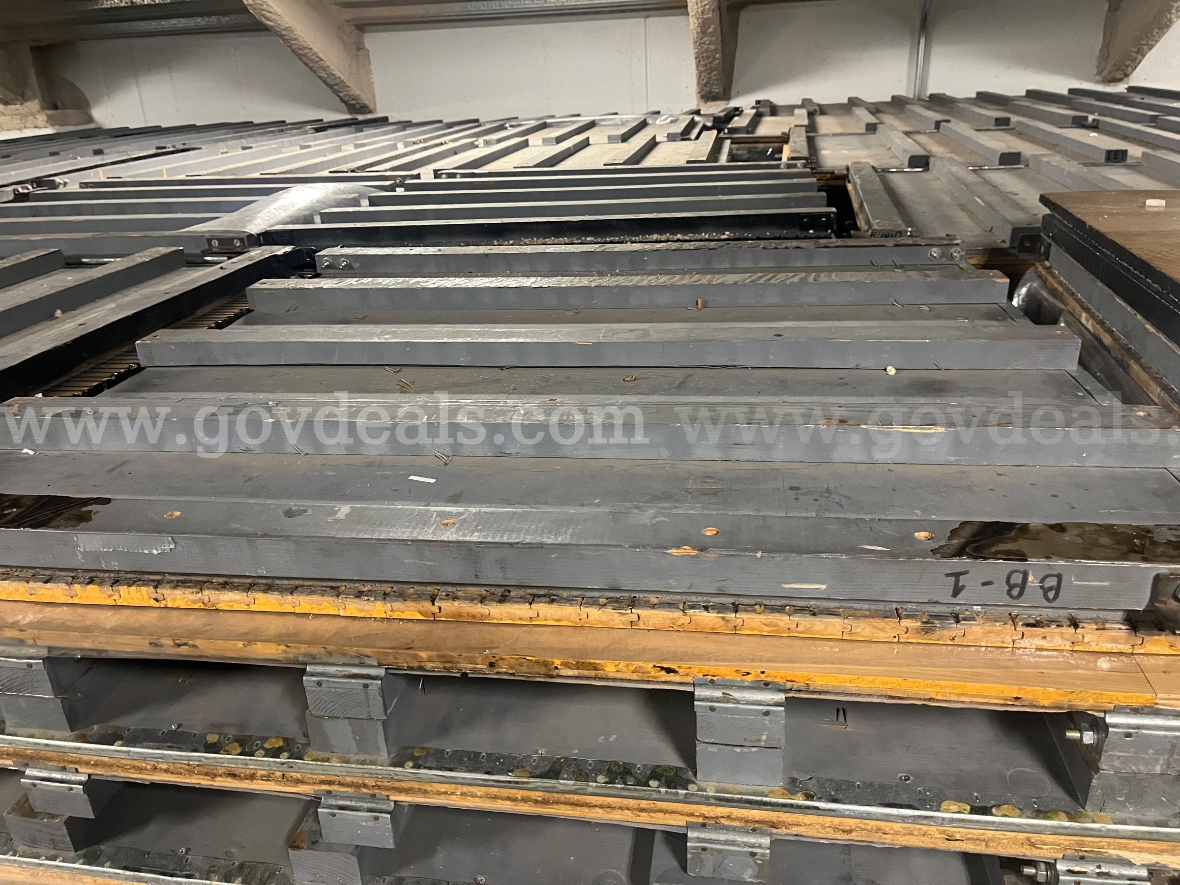 Basketball Court   Government Surplus Auction - Photo #5