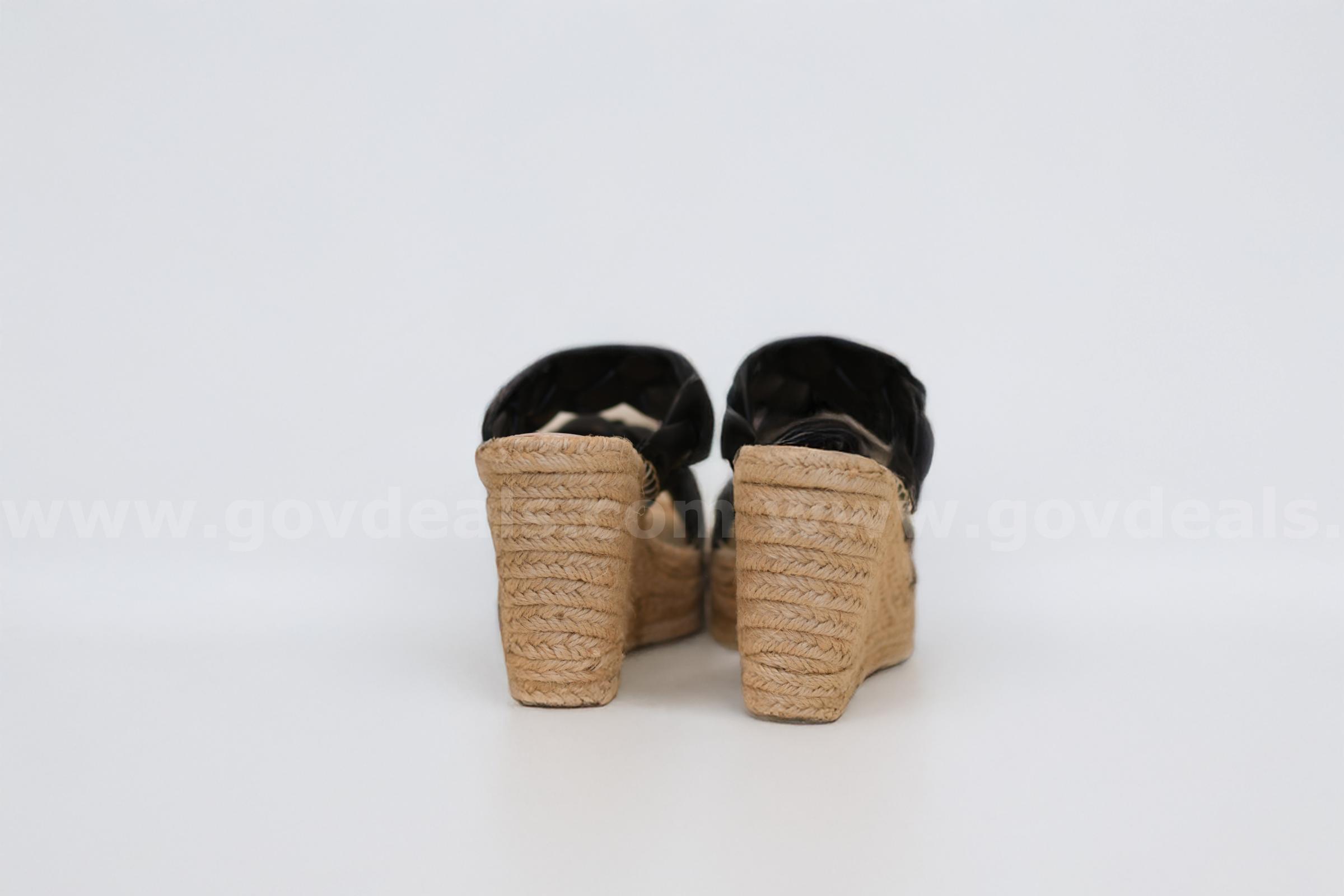 HUGE Lot of BRAND NEW Mixed Shoes   Government Surplus Auction - Photo #6