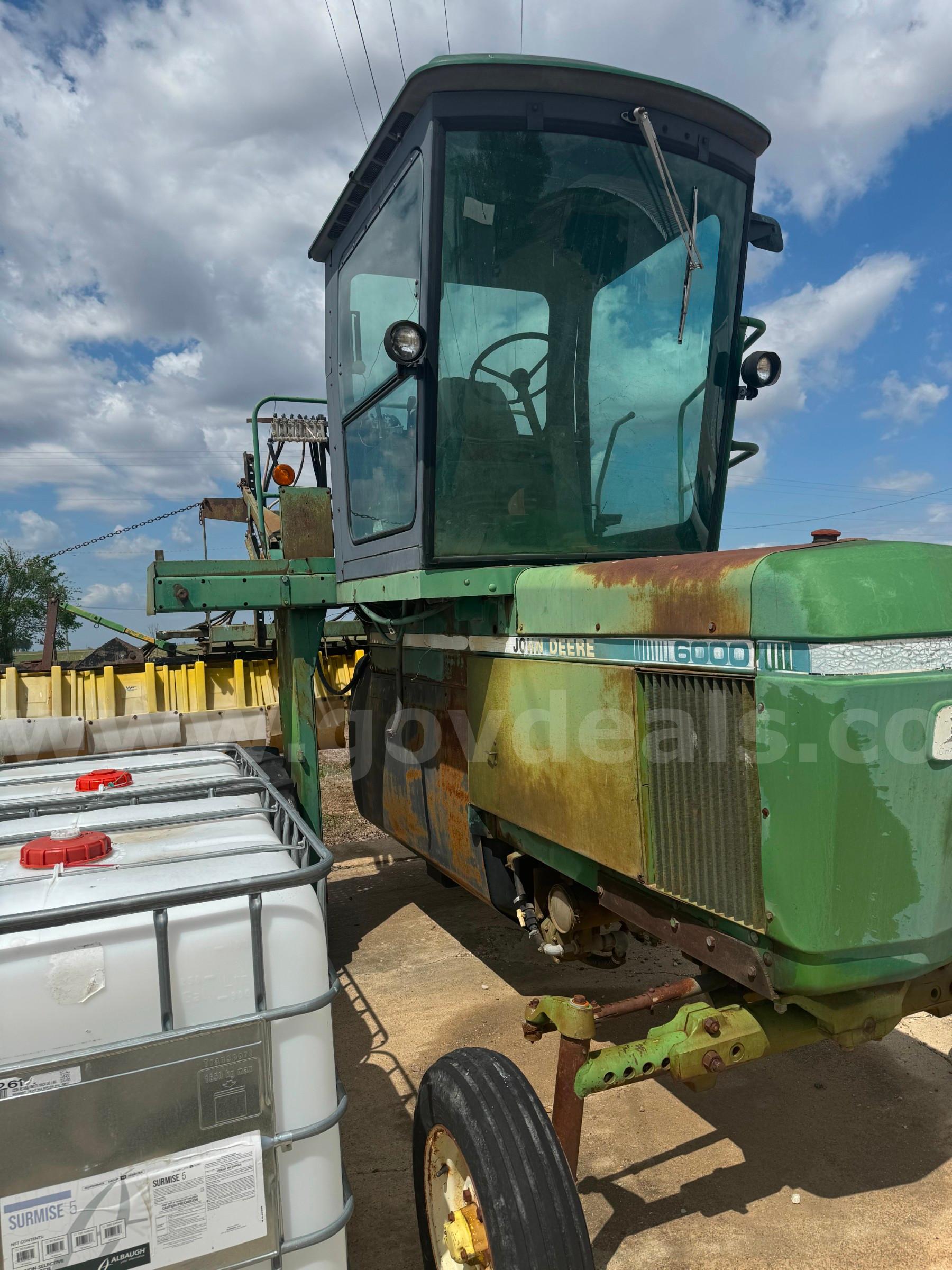 John Deere 6000 High Boy Sprayer John Deere 6000 Government Surplus Auction - Photo #3