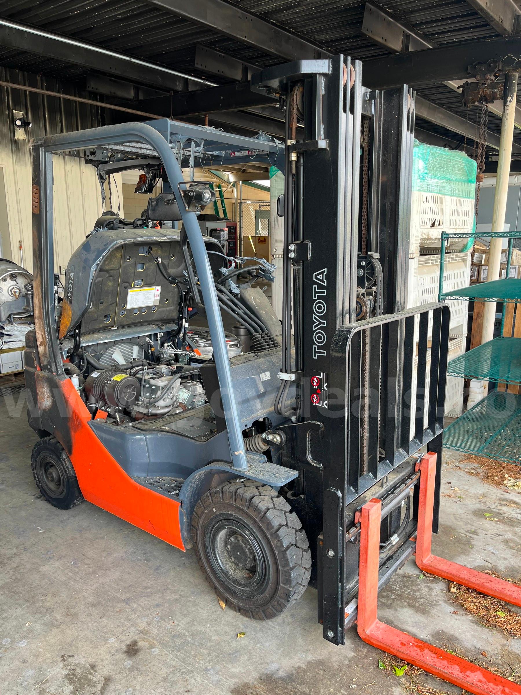 Toyota Lift Truck Toyota 50-8FGU15 Government Surplus Auction - Photo #4