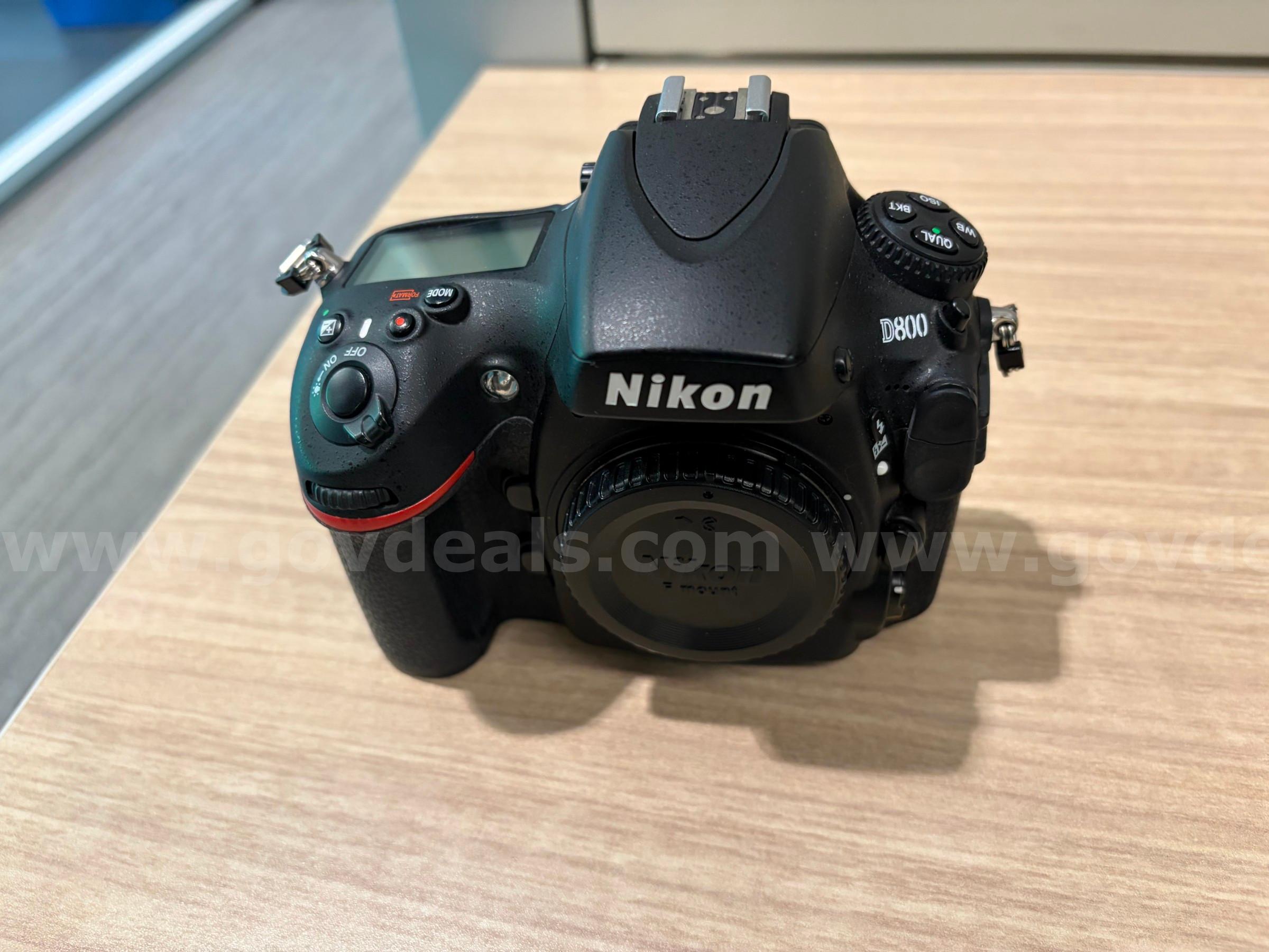 Lot of Photographic Equipment   Government Surplus Auction - Photo #3