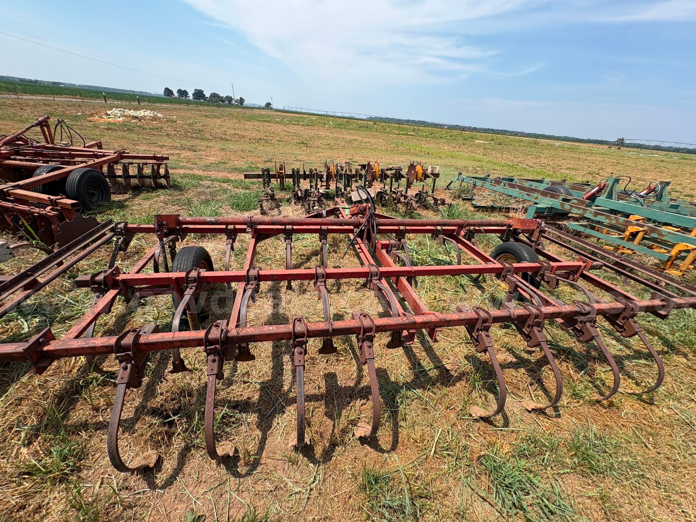 International Harvester 15Ft Field Cultivator International Harvester  Government Surplus Auction - Photo #2