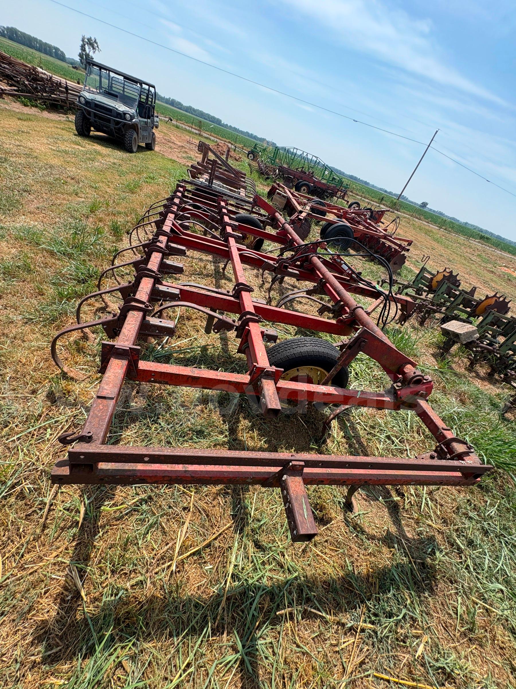 International Harvester 15Ft Field Cultivator International Harvester  Government Surplus Auction - Photo #3