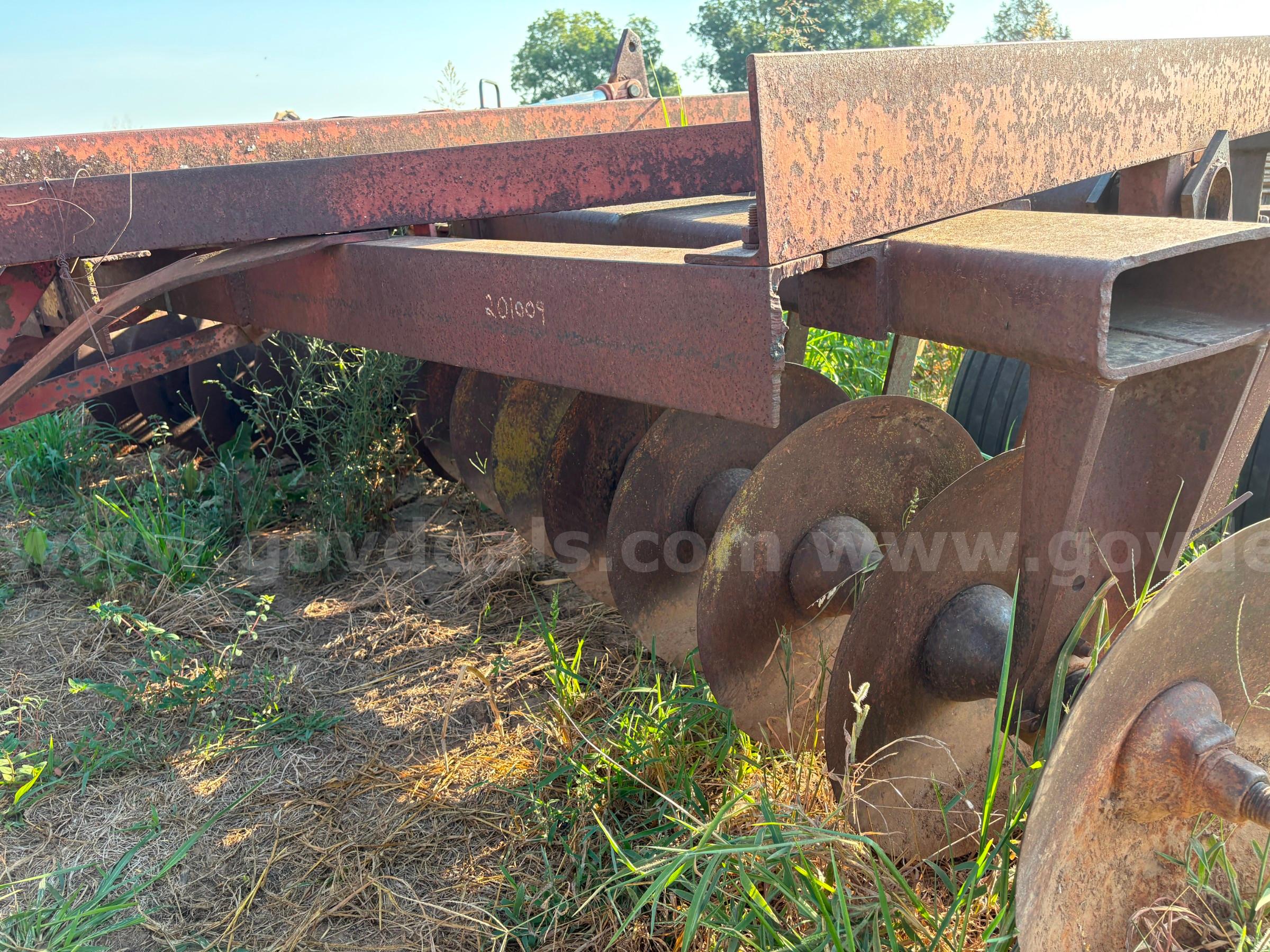 International Harvester 14ft Disc International Harvester 501 Government Surplus Auction - Photo #5