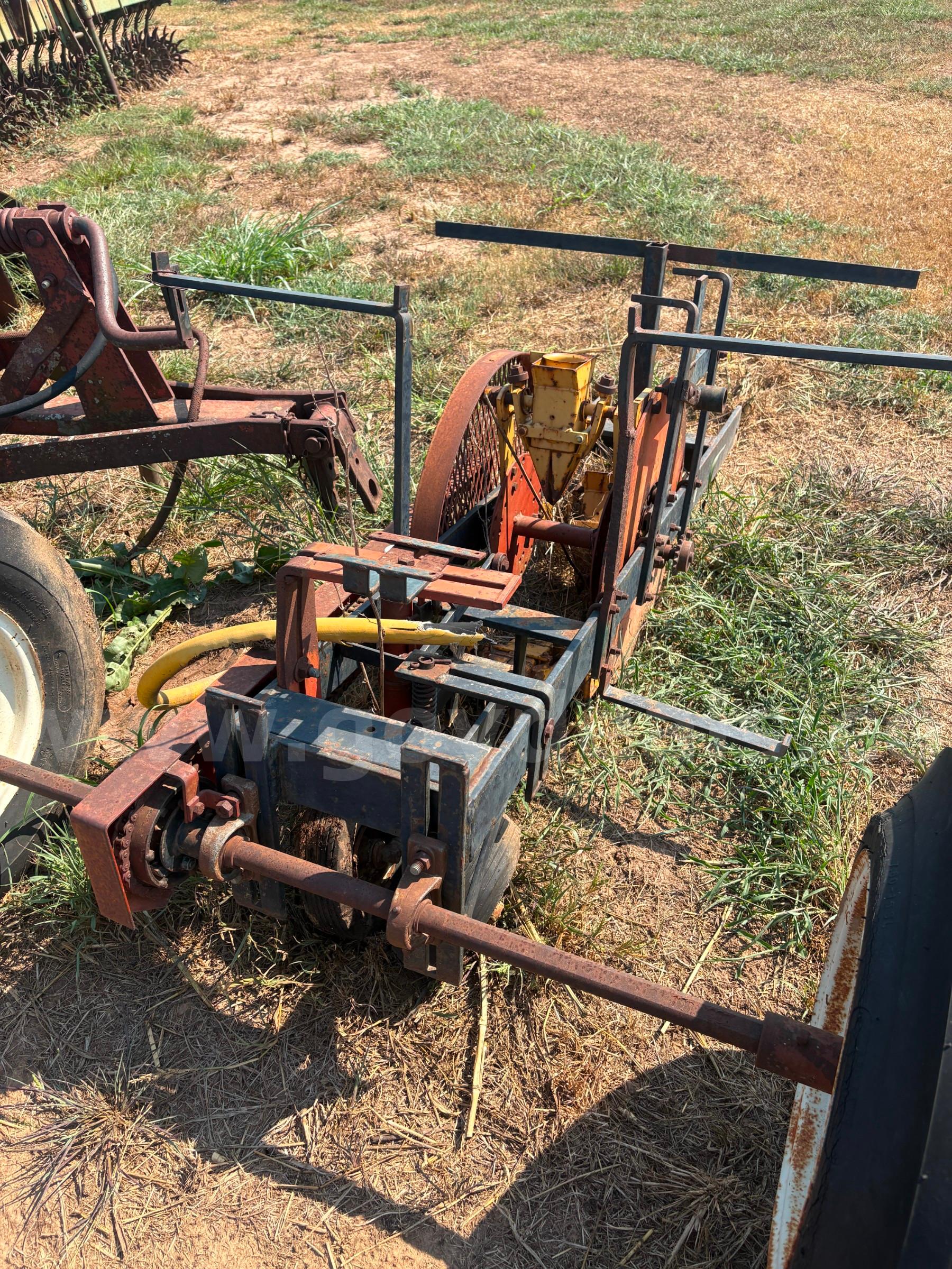 One Row Transplanter Mechanical Transplanter  Government Surplus Auction - Photo #2